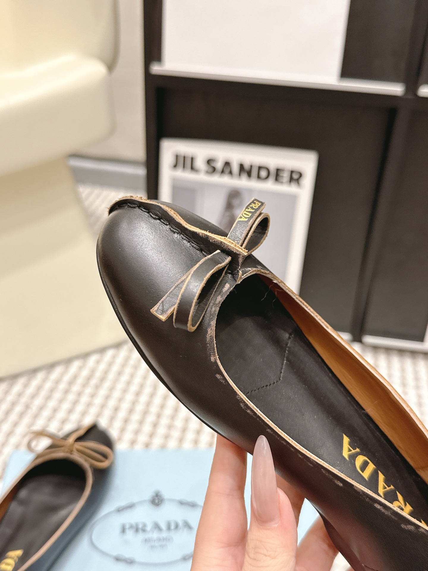 Prada Style Black Leather Women's Shoes style reference detail image 7 from source 784889