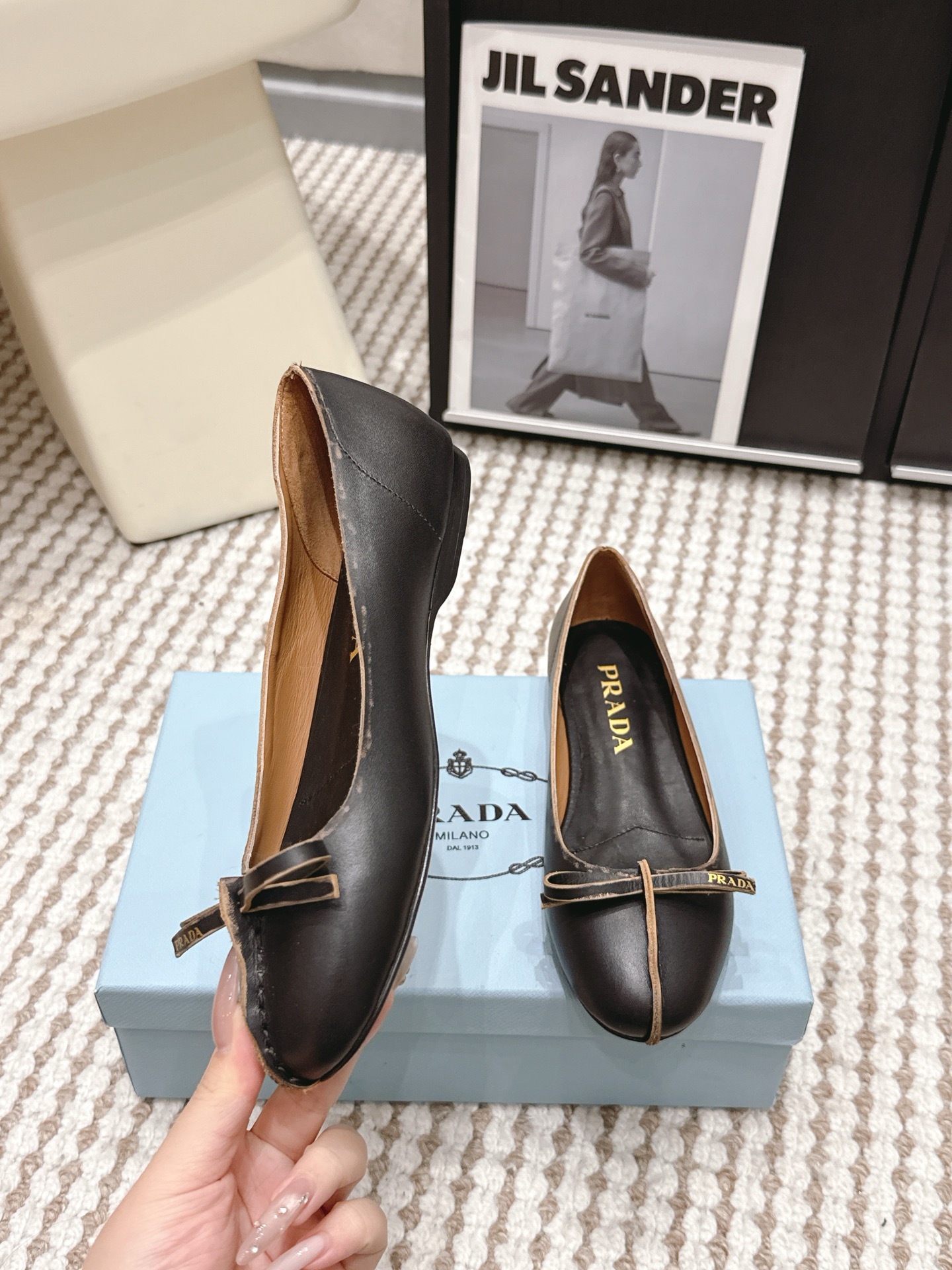 Prada Style Black Leather Women's Shoes style reference detail image 5 from source 784889