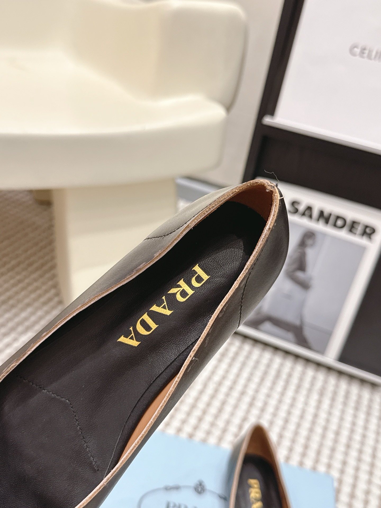Prada Style Black Leather Women's Shoes style reference detail image 8 from source 784889