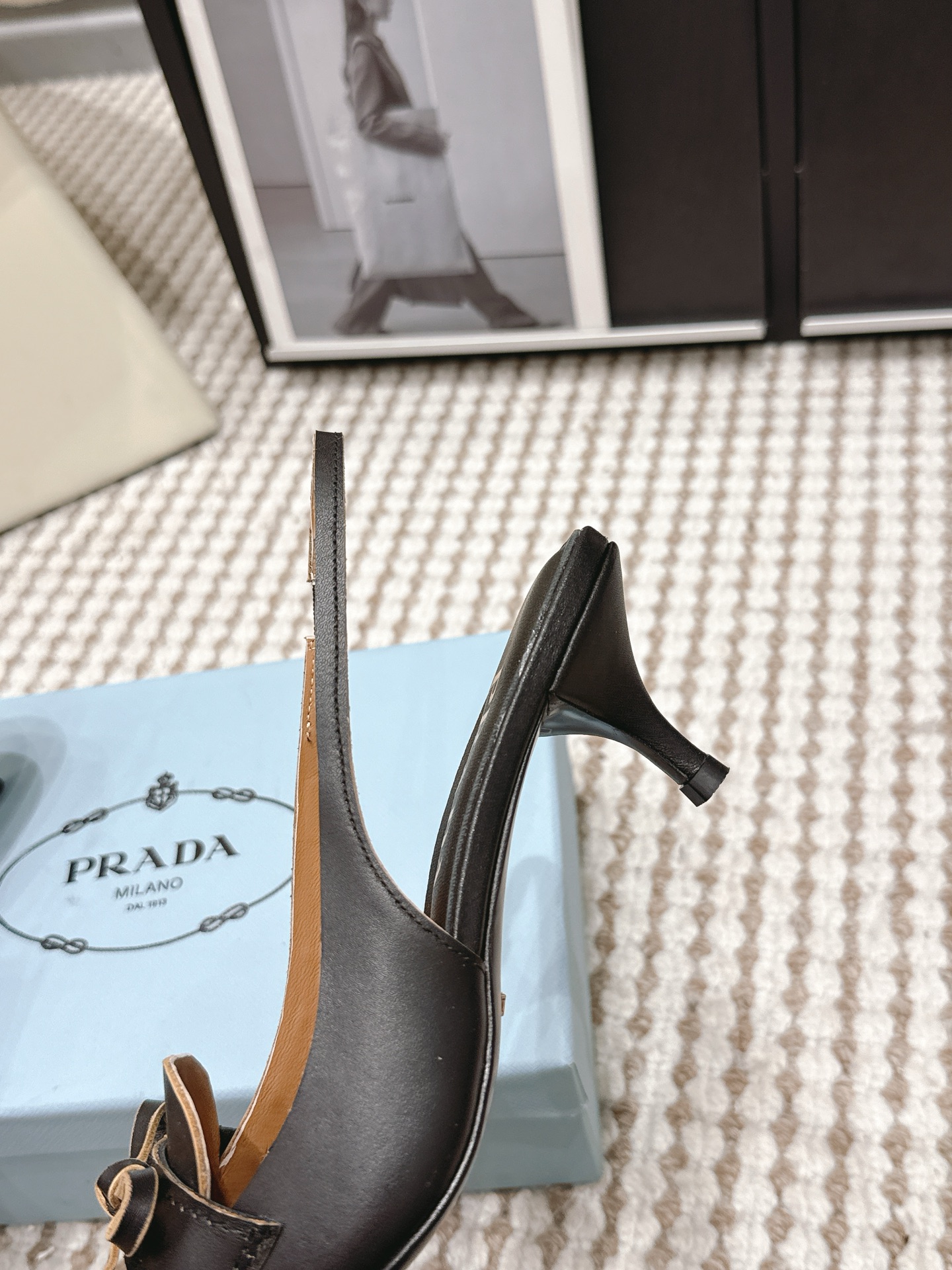 Prada Style Black Leather Women's Shoes style reference detail image 7 from source 784881