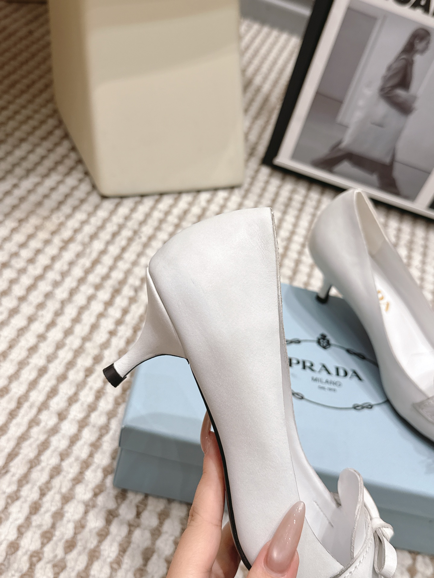 Prada Style Black Leather Women's Shoes style reference detail image 6 from source 784885