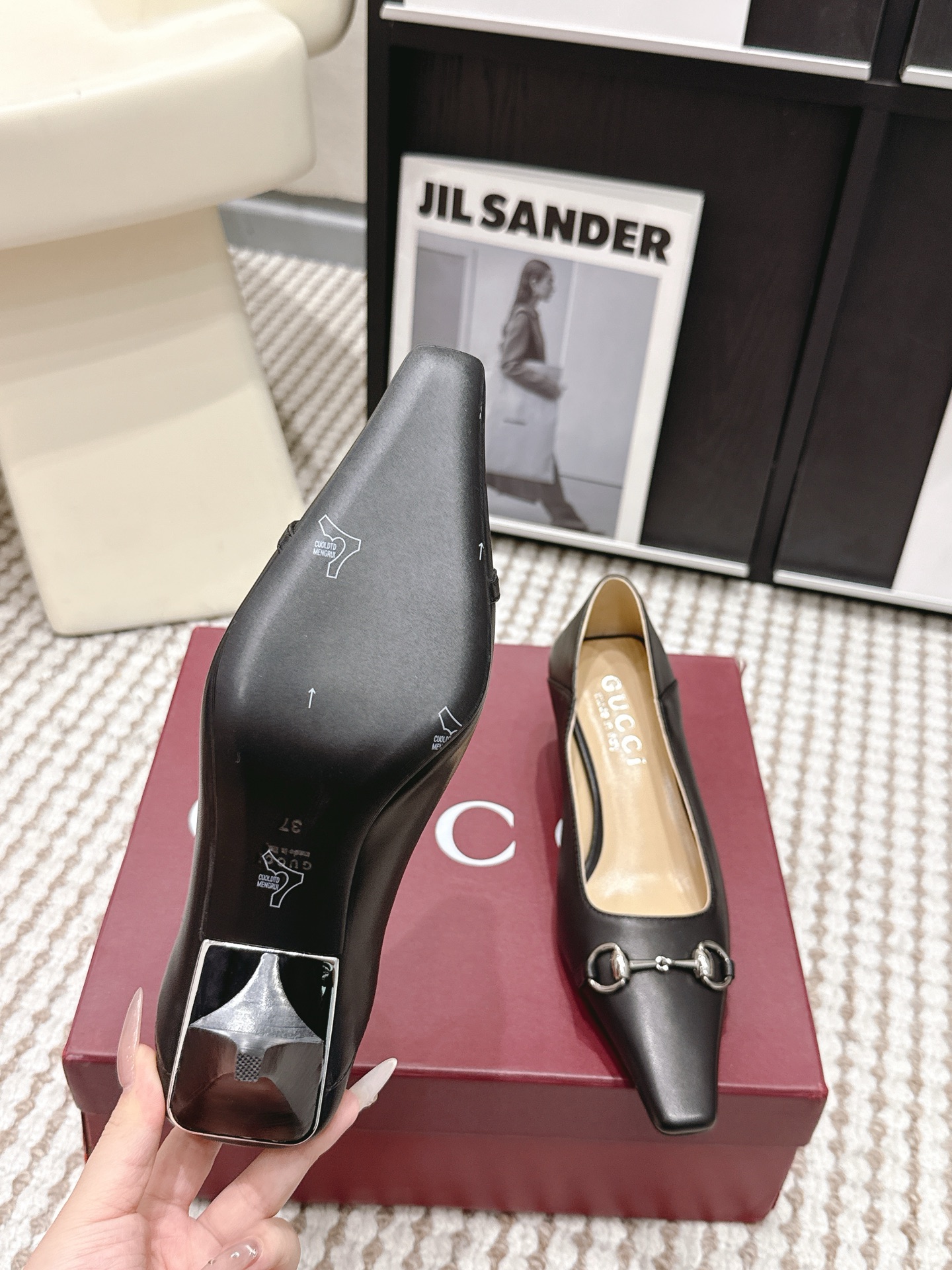 Gucci Style Leather Women's Shoes style reference detail image 9 from source 784636