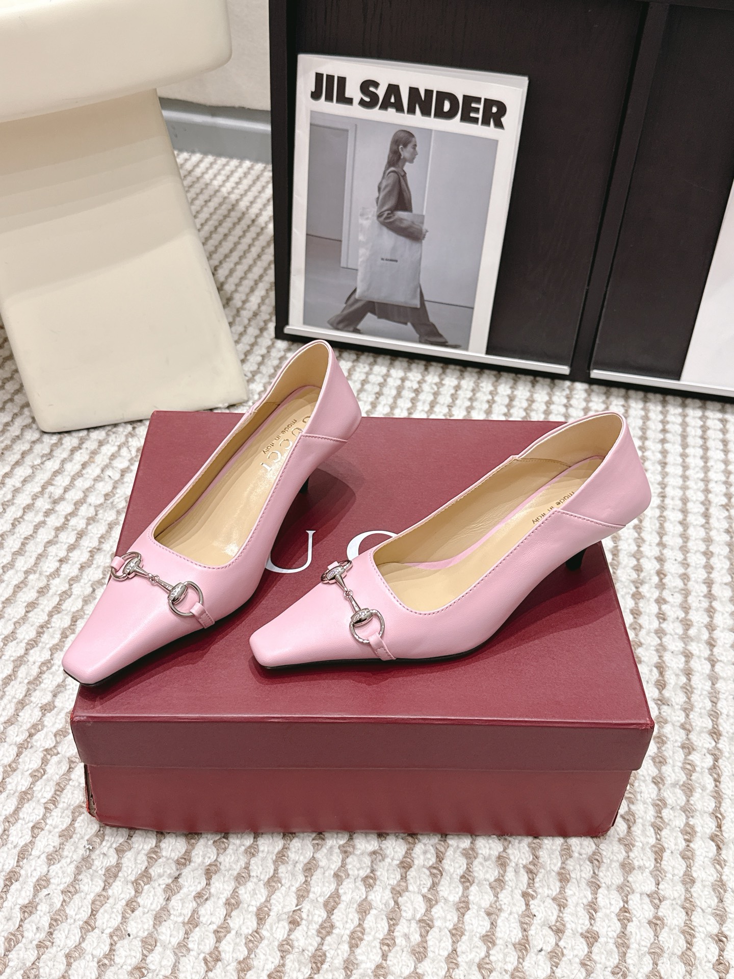 Gucci Style Leather Women's Shoes style reference detail image 3 from source 784637