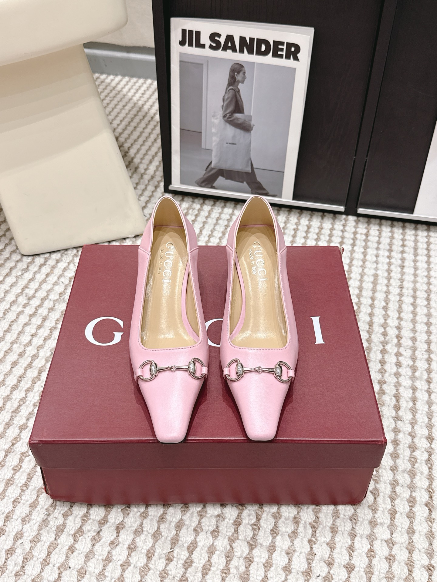 Gucci Style Leather Women's Shoes style reference detail image 1 from source 784637