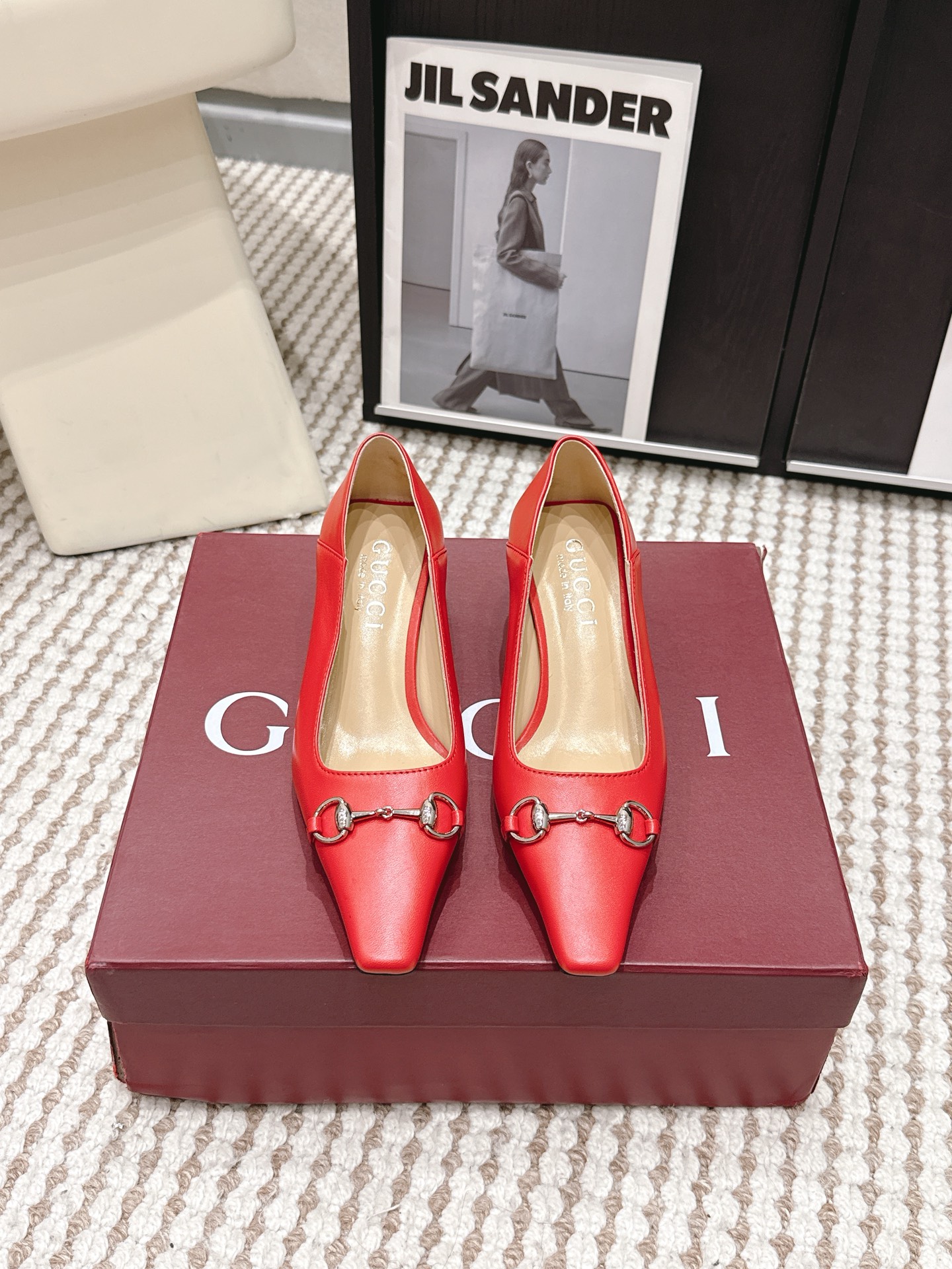 Gucci Style Leather Women's Shoes style reference detail image 1 from source 784638