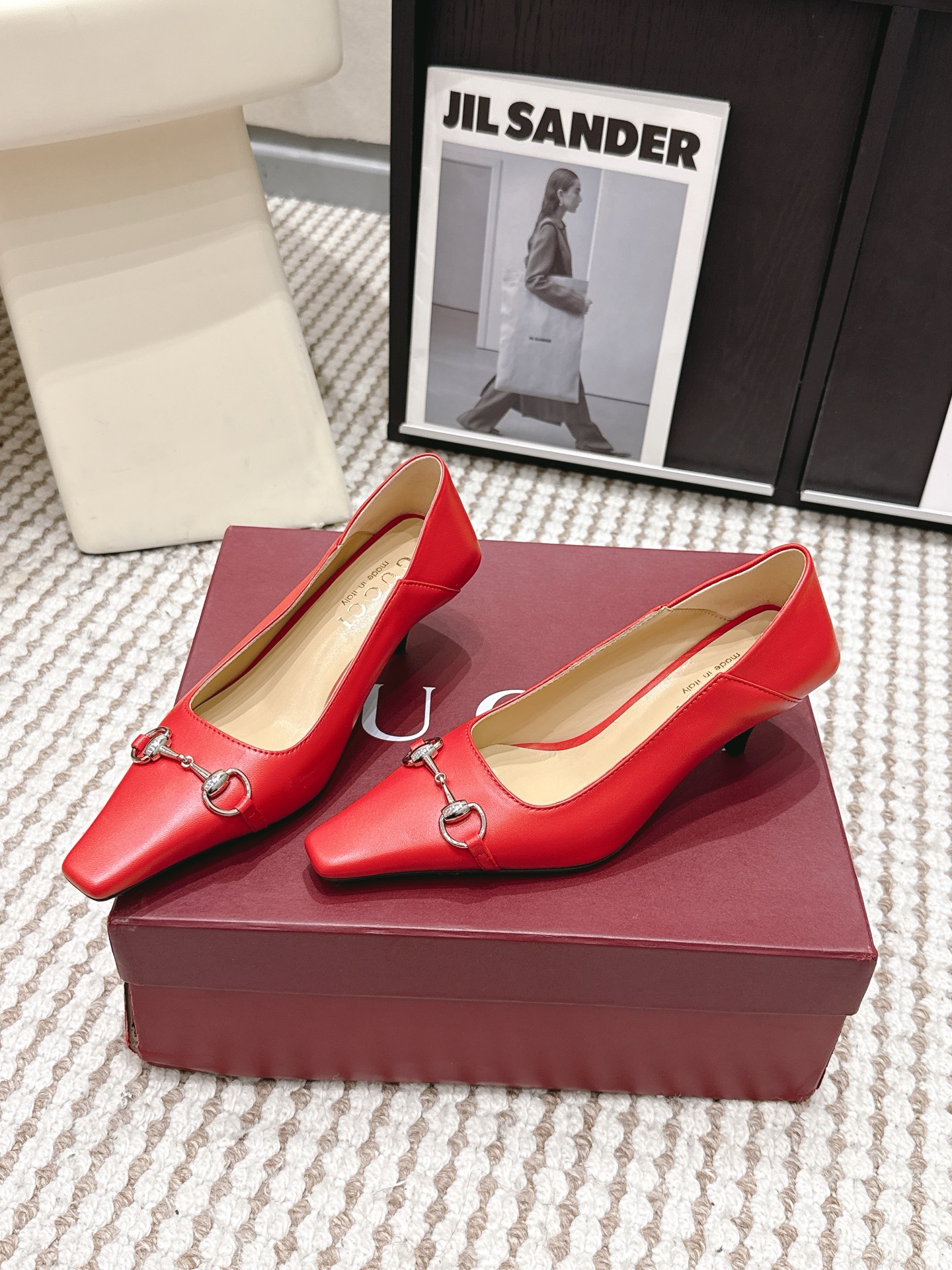Gucci Style Leather Women's Shoes style reference detail image 3 from source 784638