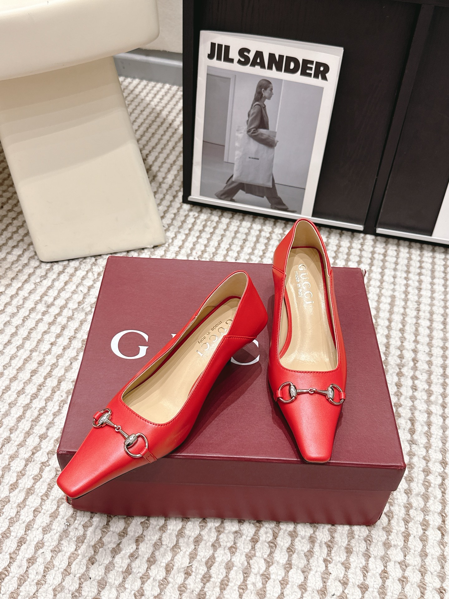 Gucci Style Leather Women's Shoes style reference detail image 4 from source 784638
