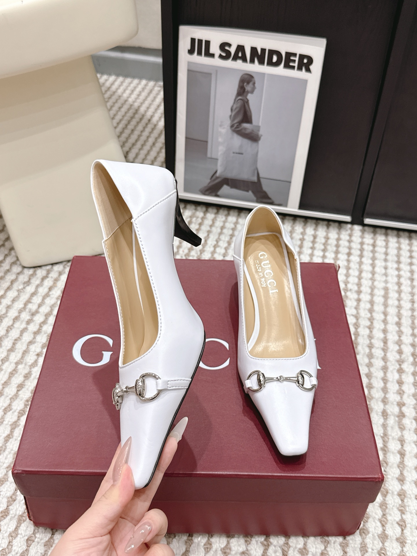 Gucci Style Leather Women's Shoes style reference detail image 5 from source 784639