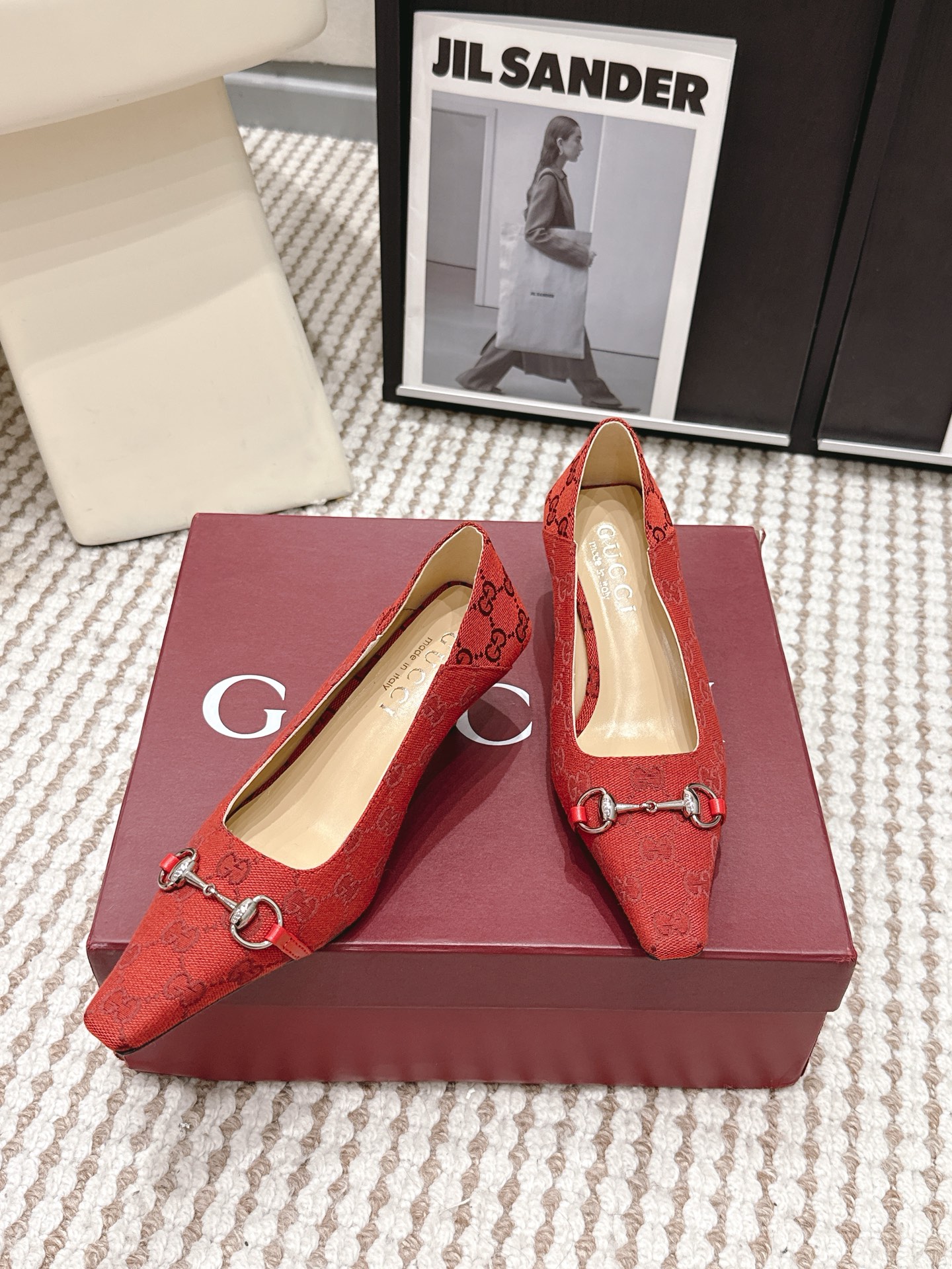 Gucci Style Leather Women's Shoes style reference detail image 4 from source 784640