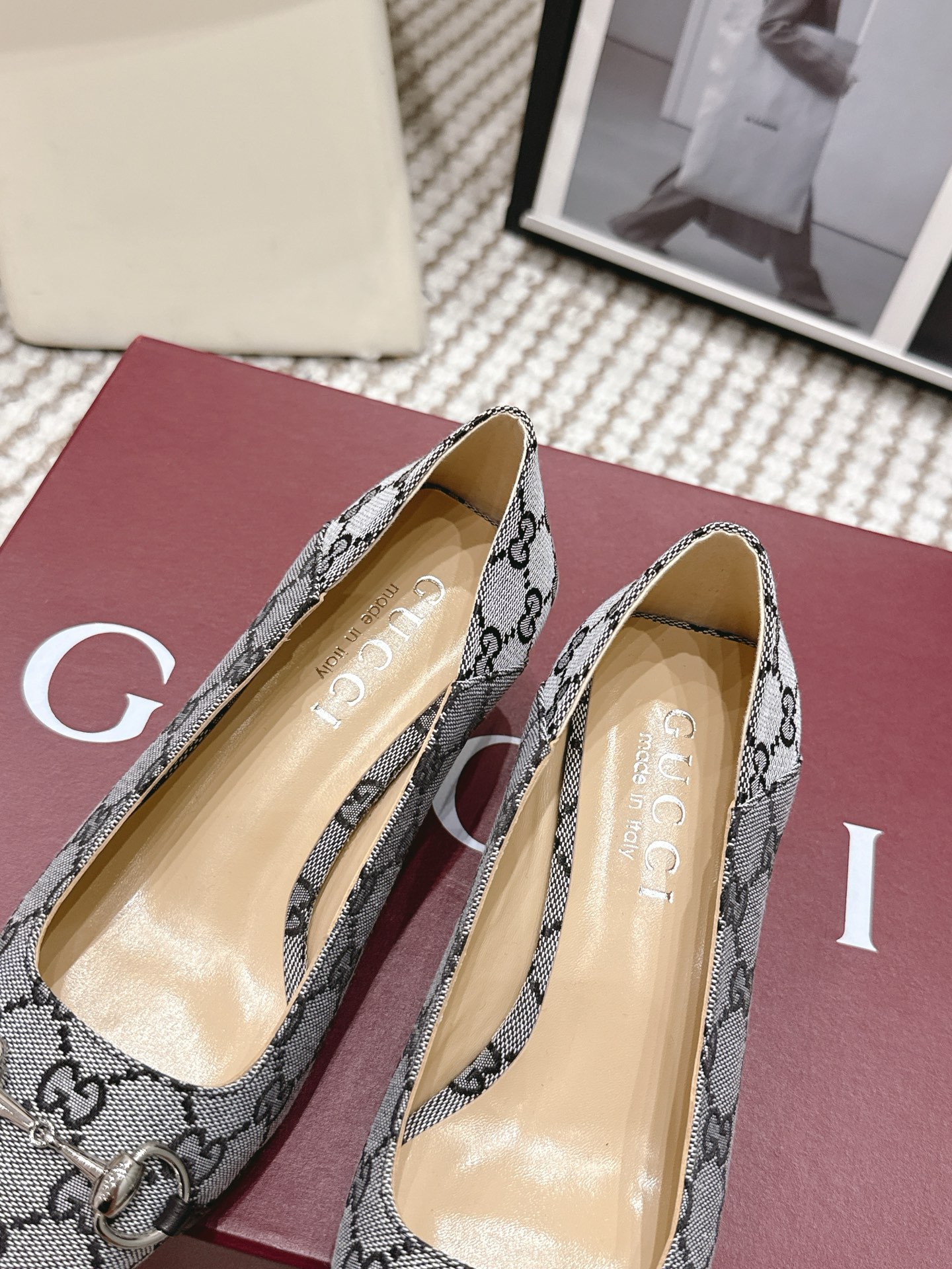 Gucci Style Leather Women's Shoes style reference detail image 6 from source 784641