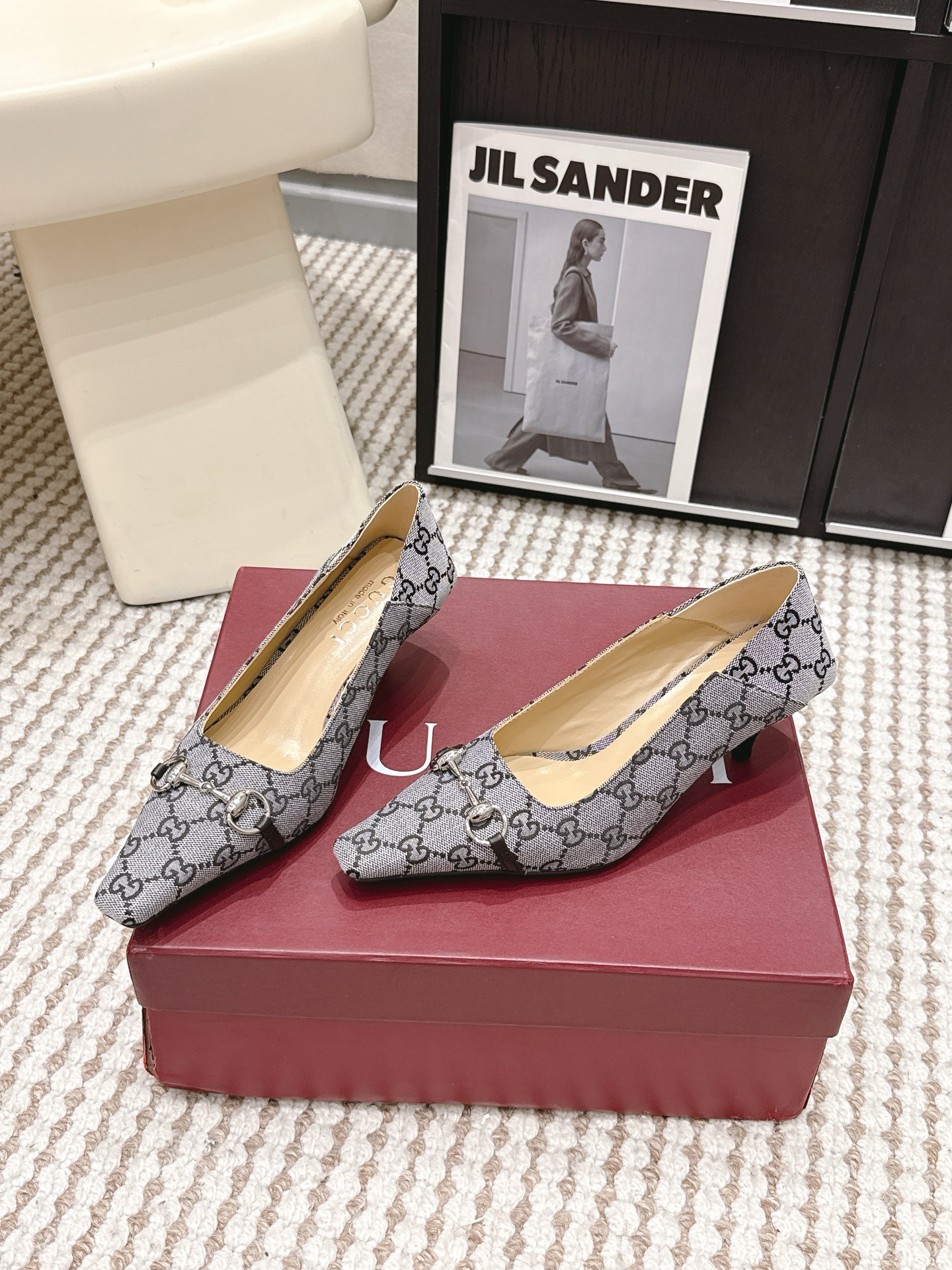 Gucci Style Leather Women's Shoes style reference detail image 3 from source 784641