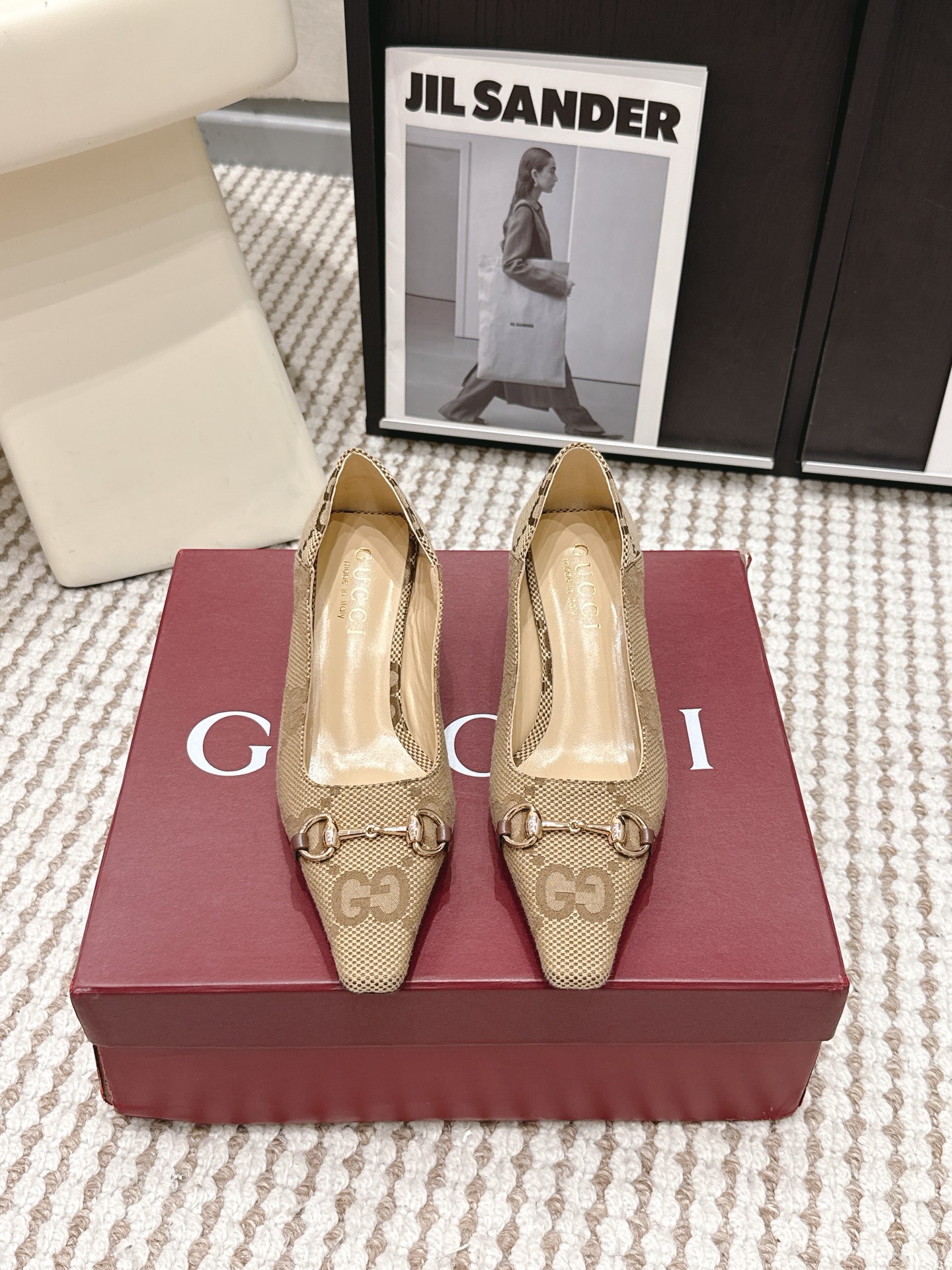Gucci Style Leather Women's Shoes style reference detail image 1 from source 784642