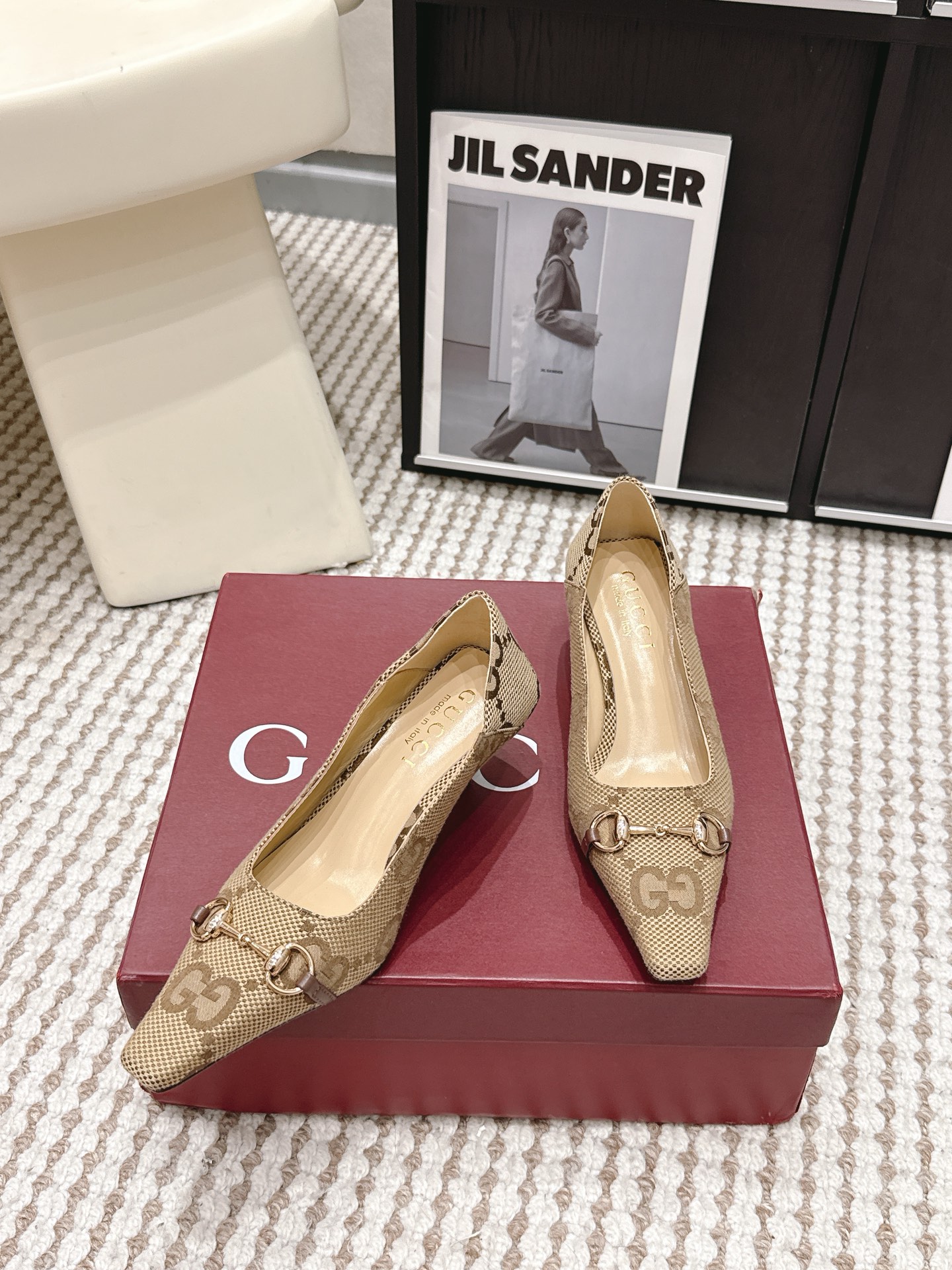 Gucci Style Leather Women's Shoes style reference detail image 4 from source 784642