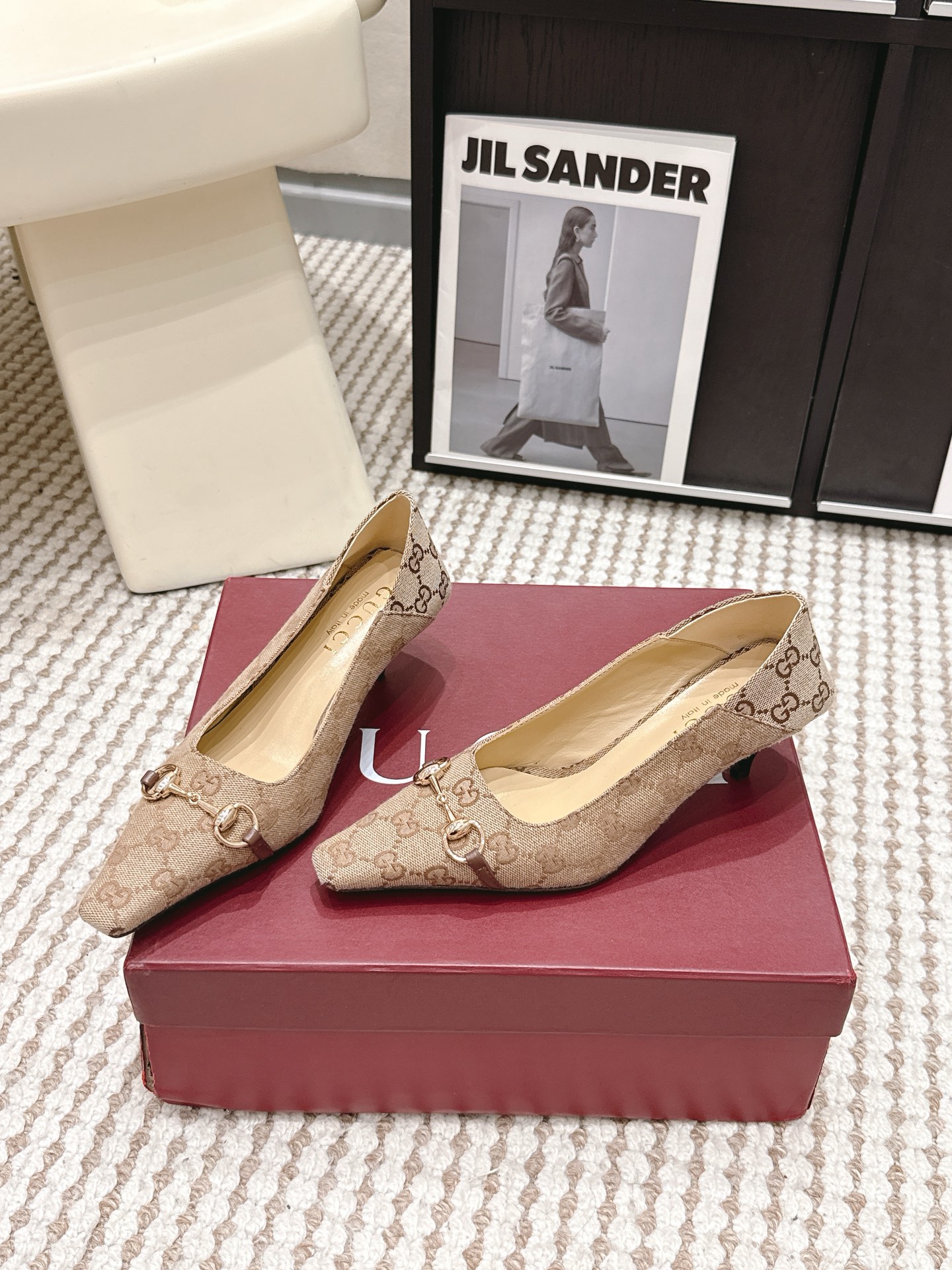 Gucci Style Leather Women's Shoes style reference detail image 3 from source 784643