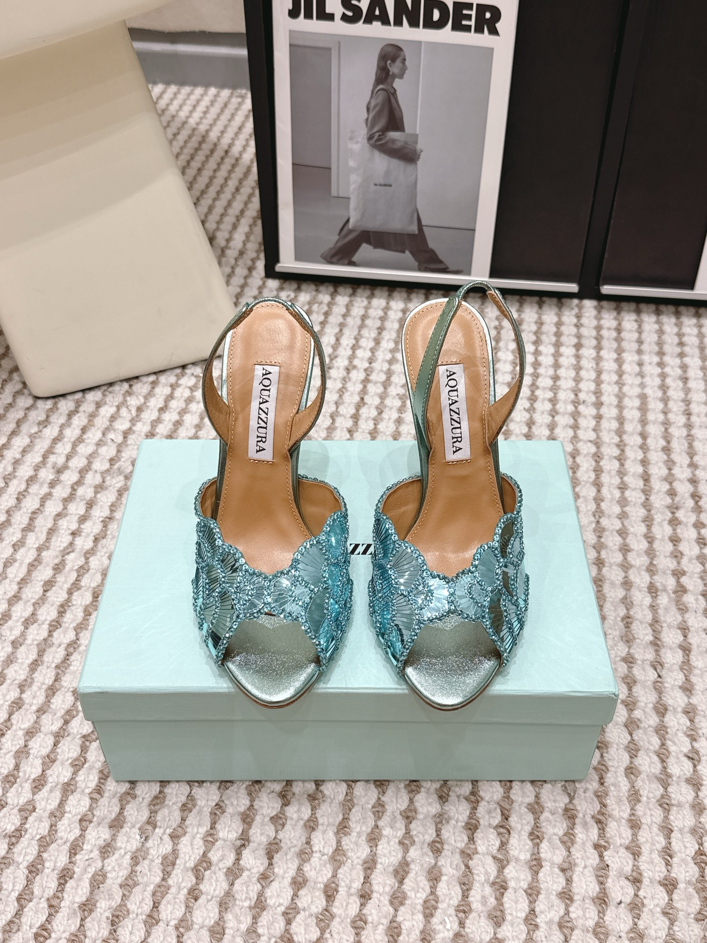 NO:782241,Purchasing agent Aquazzura pineapple 2026 spring hot new high-heeled slippers and sandals, the original version is reproduced one to one, the highest version on the market and top quality!  All hand-sewn stitch by stitch!  Sheepskin ℡ Fabric Original imported high-temperature electroplated TPU Grained sheepskin lining Outsole Original uniform painted leather outsole Size34-43 '34.40.41.42.43 Customized and non-returnable' Color gold silver pink light blue red black Heel height about 8.5cm, high heels slippers, sandals, high heels, slippers, sheepskin, Leather soles19860909代购级 Aquazzura菠萝2026春季爆款新款高跟拖鞋凉鞋,原版一比一复刻,市场最高版本顶级货！全手工一针一线缝制！ 羊皮 ℡ 面料原版进口高温电镀TPU 内里粒面羊皮里 大底原版一致烤漆真皮大底 Size34-43「34.40.41.42.43订做不退换」 Color金色 银色 粉色 浅蓝 红色 黑色 跟高约8.5cm,高跟鞋拖鞋,sandals,high heels,slippers,sheepskin,Leather soles,Women's Shoes