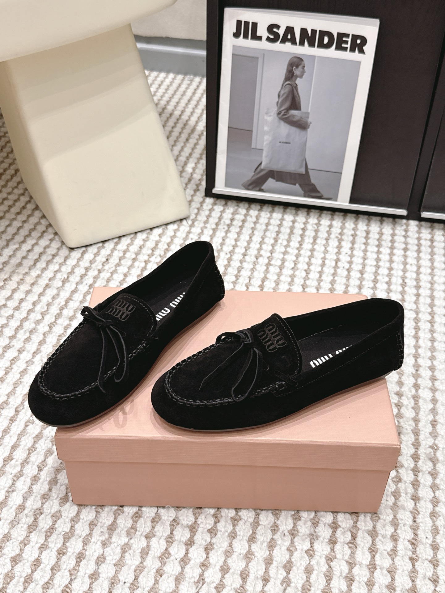 Женские лоферы с бантом из замши Miu Miu