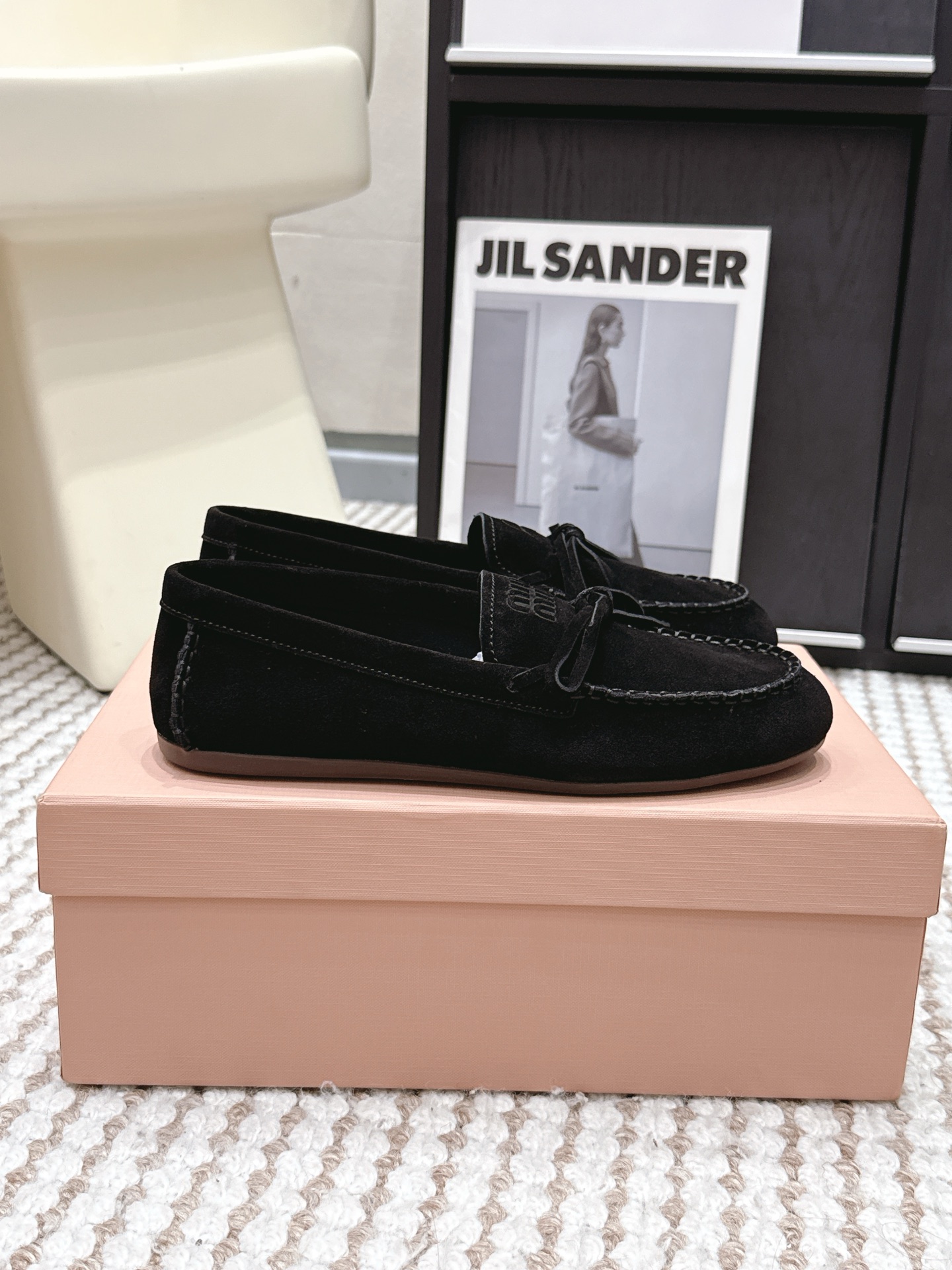 Женские лоферы с бантом из замши Miu Miu