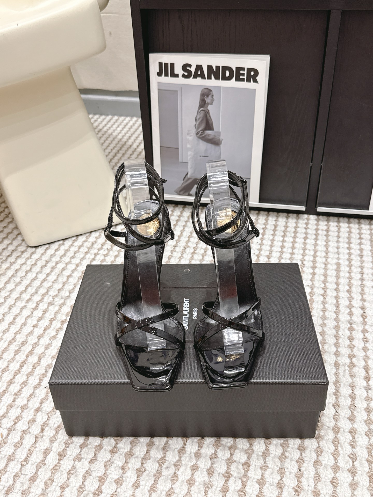 Женские туфли на шпильке с прозрачным каблуком и ремешками Saint Laurent