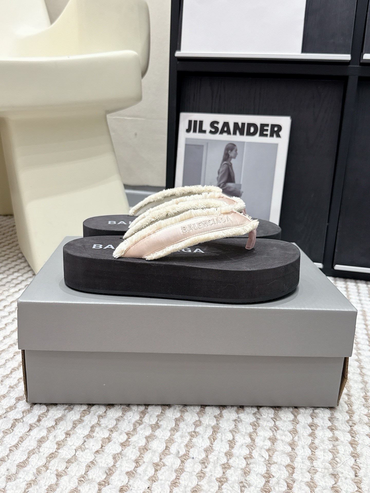 Платформенные шлёпанцы Balenciaga