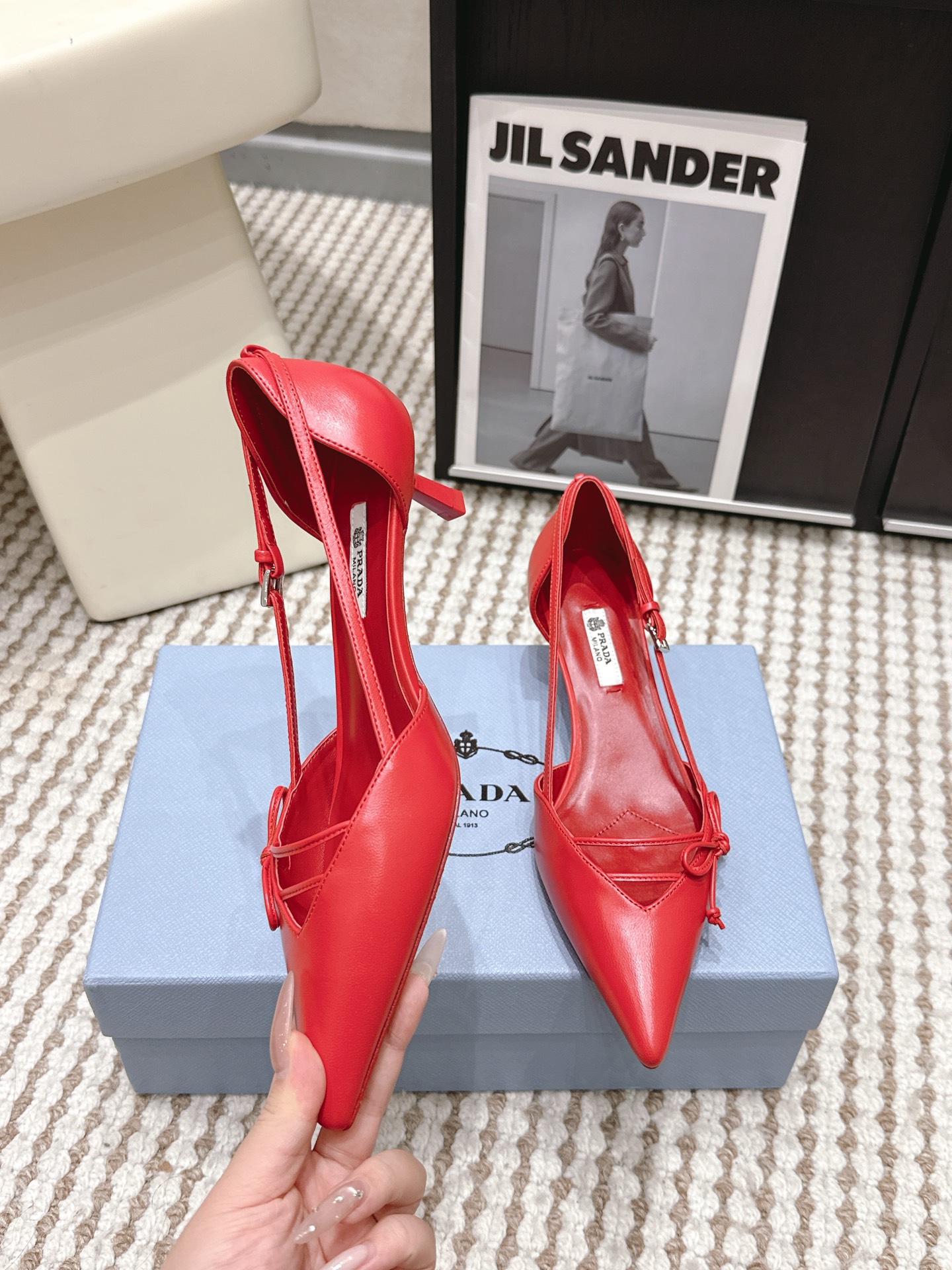 Prada Style Leather Women's Shoes style reference detail image 5 from source 784895