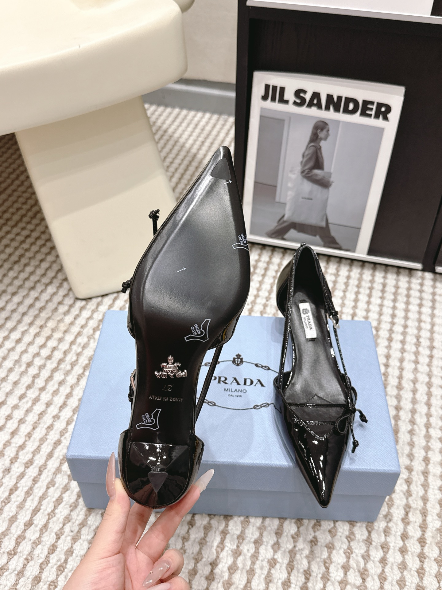 Prada Style Leather Women's Shoes style reference detail image 9 from source 784896