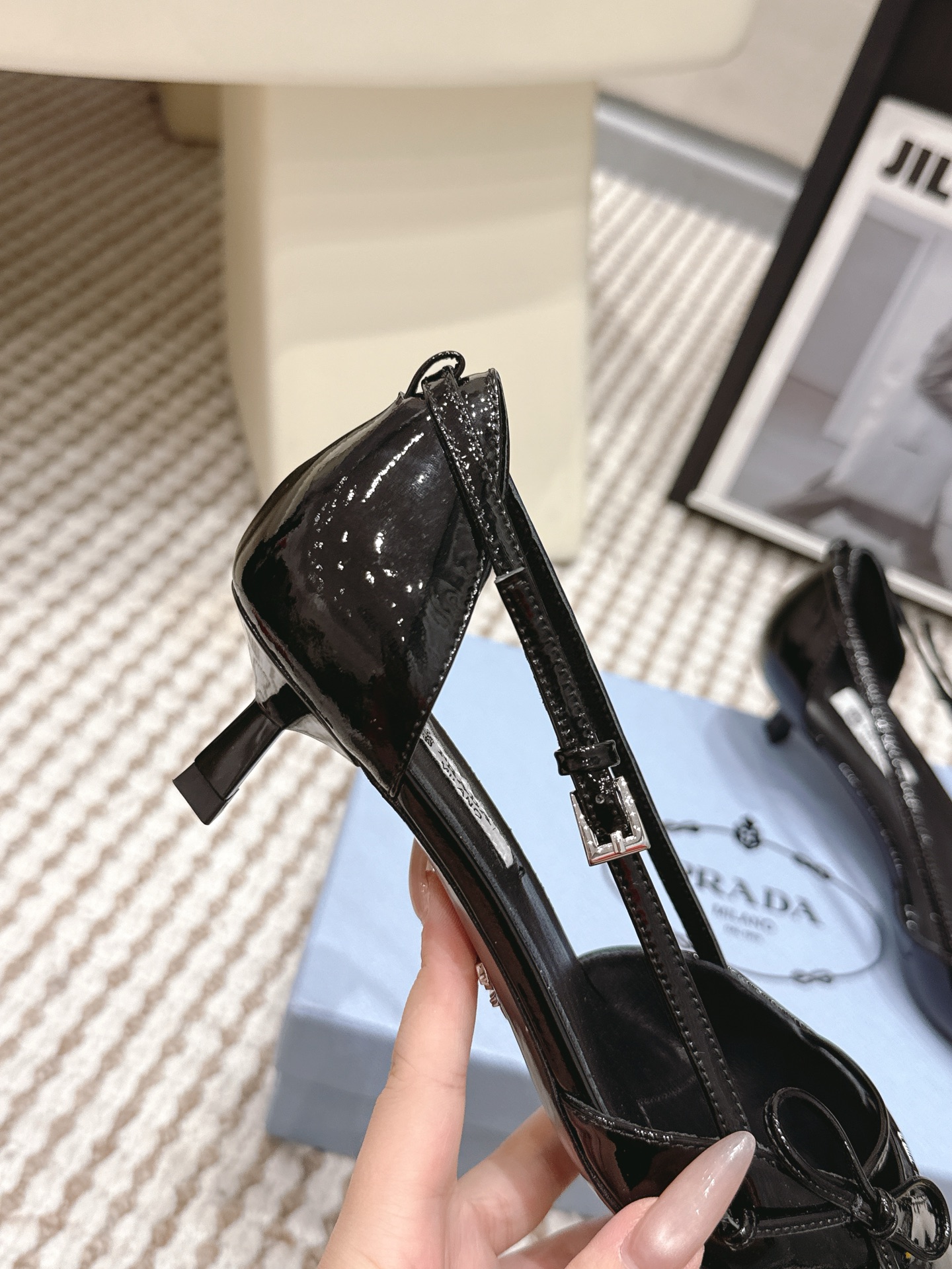 Prada Style Leather Women's Shoes style reference detail image 7 from source 784896