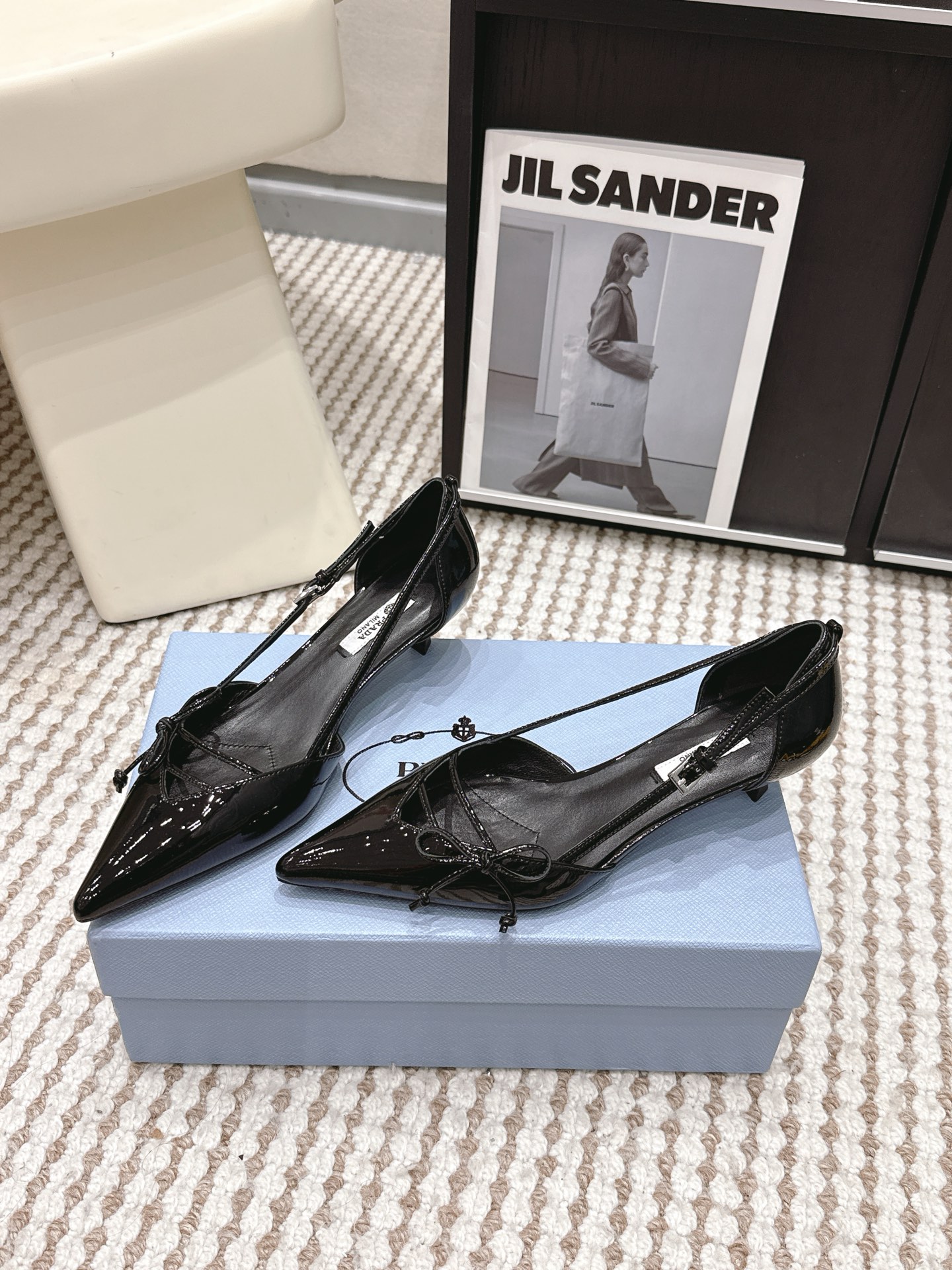 Prada Style Leather Women's Shoes style reference detail image 3 from source 784896