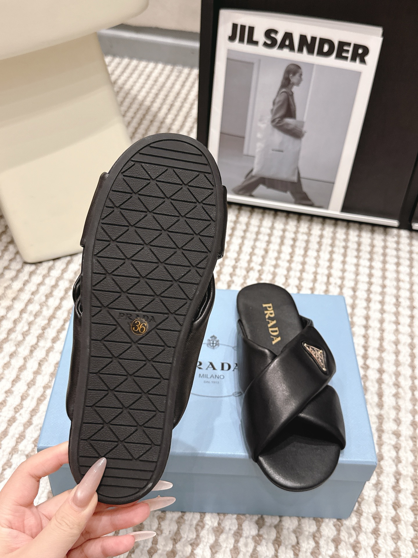 Prada Style Leather Women's Shoes style reference detail image 9 from source 784897