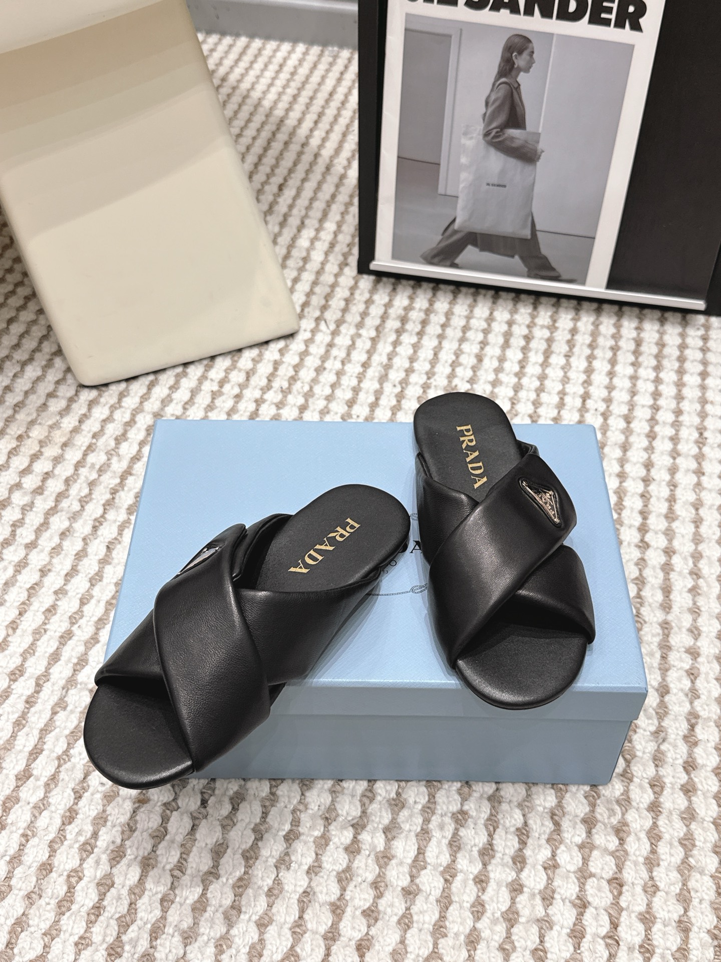 Prada Style Leather Women's Shoes style reference detail image 4 from source 784897