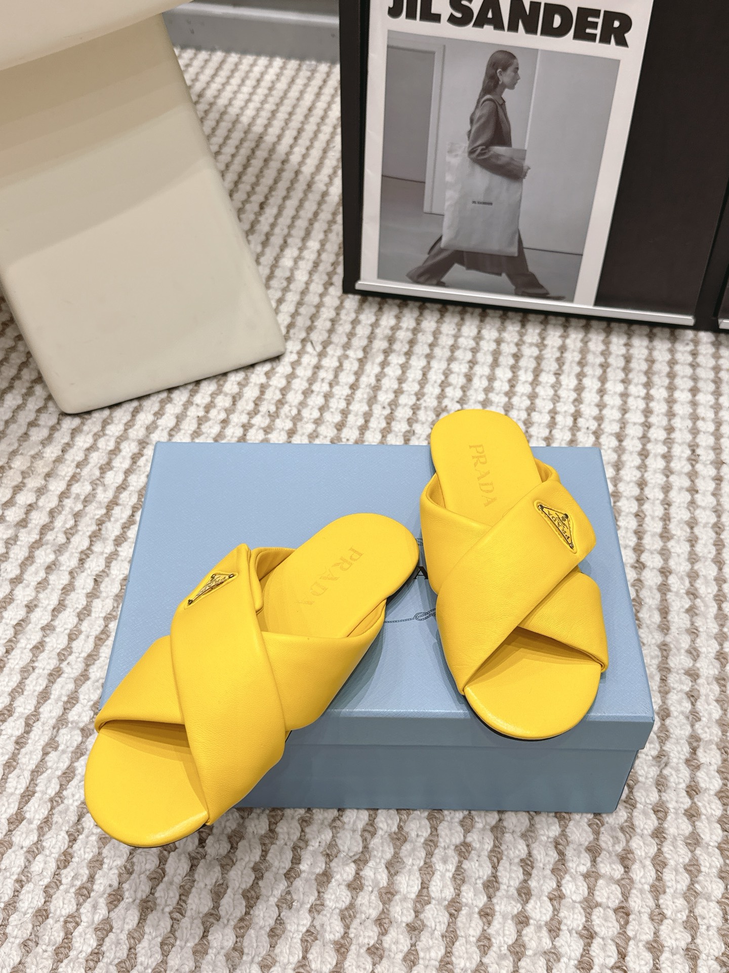 Prada Style Leather Women's Shoes style reference detail image 4 from source 784898