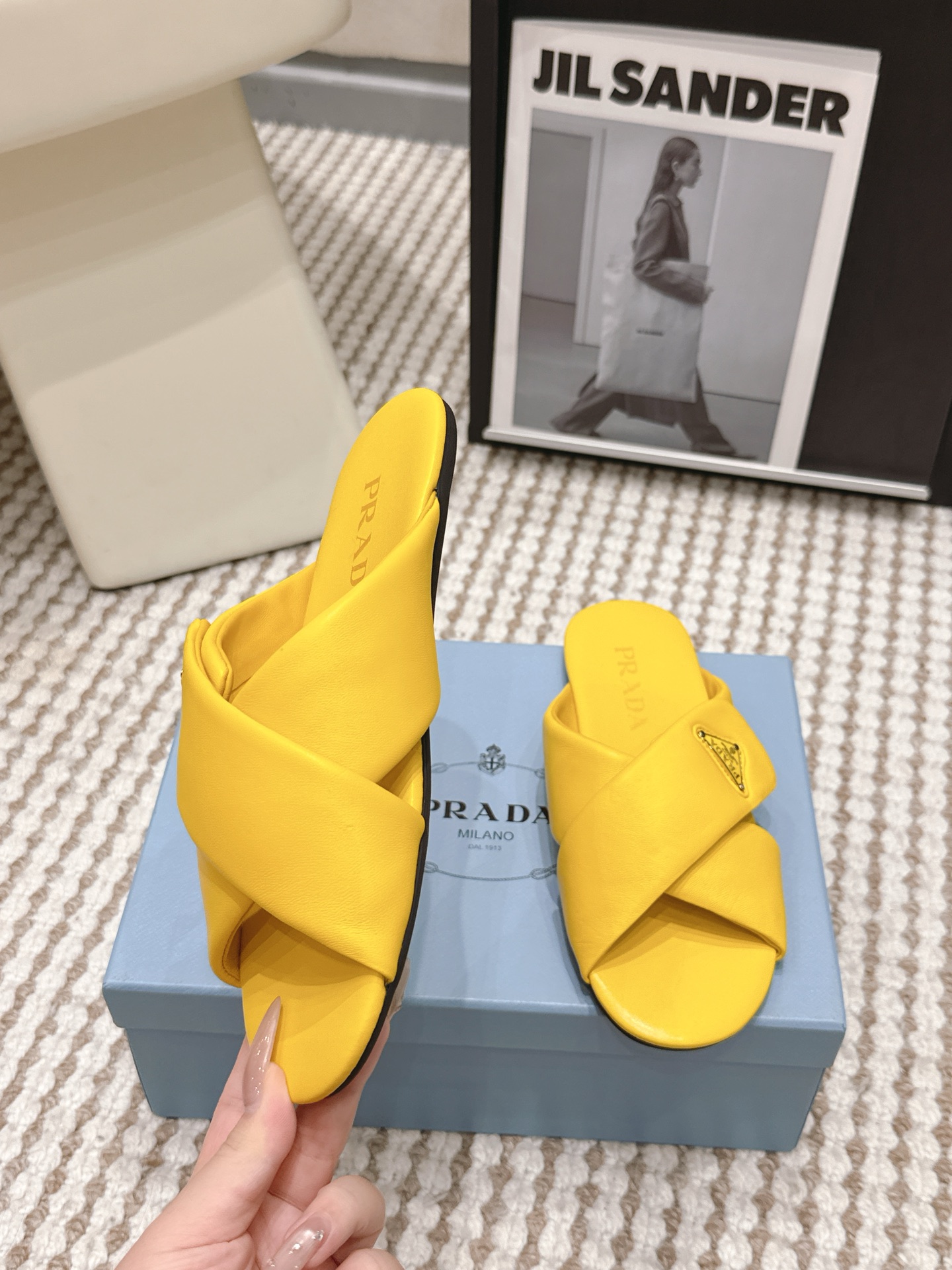 Prada Style Leather Women's Shoes style reference detail image 5 from source 784898
