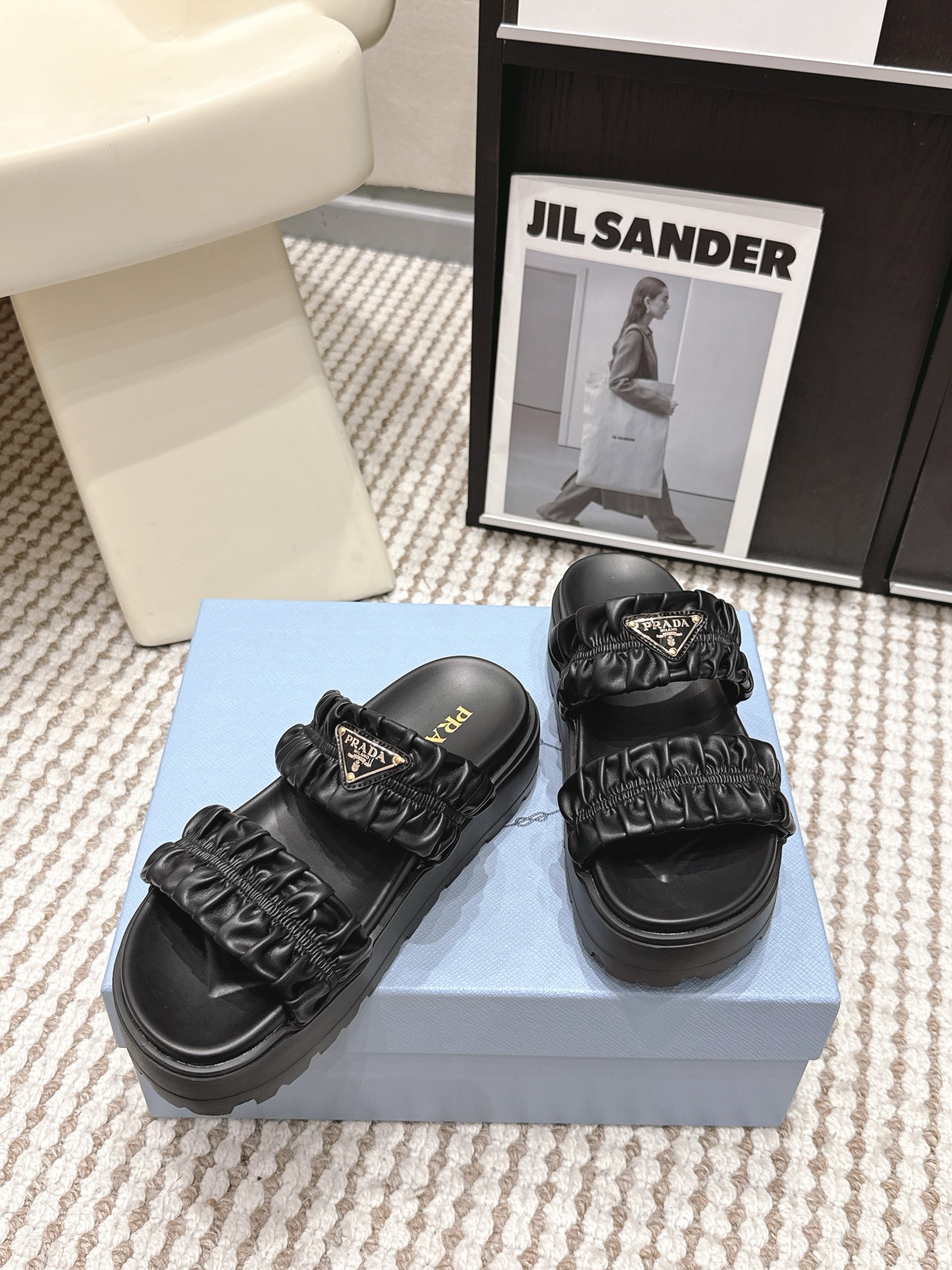 Prada Style Leather Women's Shoes style reference detail image 4 from source 784892