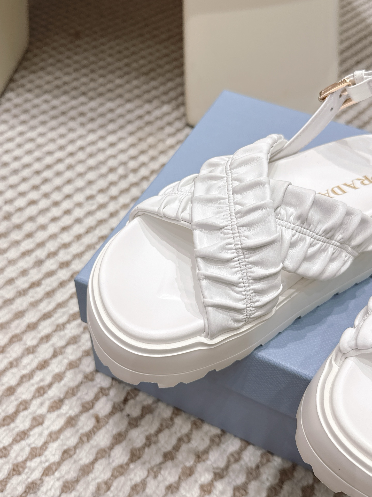 Prada Style Leather Women's Shoes style reference detail image 8 from source 784890
