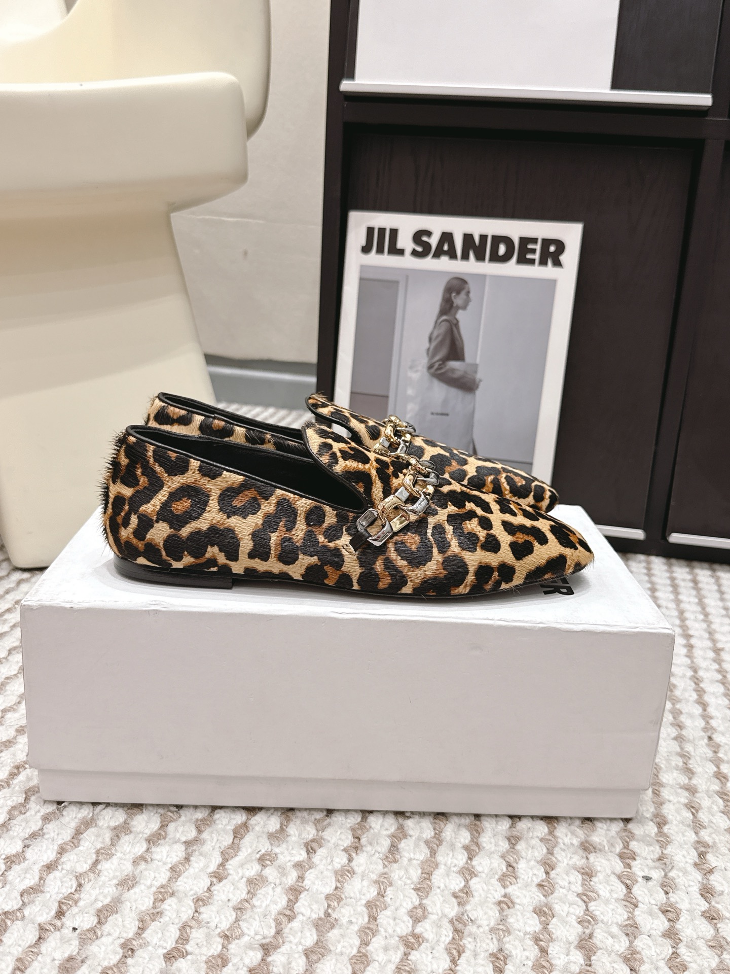 Женские лоферы Jil Sander с леопардовым принтом