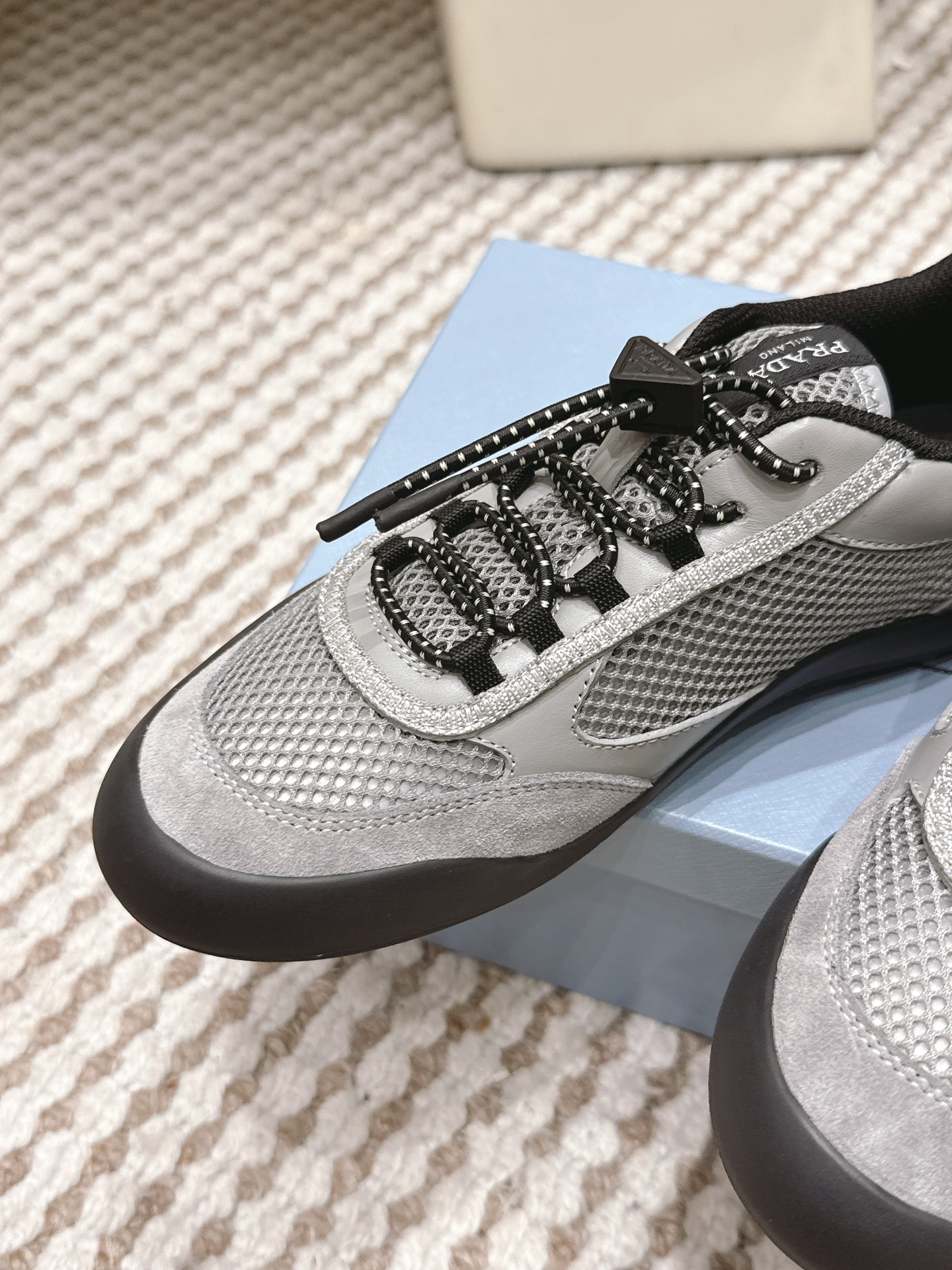 Prada Style Leather Women's Shoes style reference detail image 7 from source 784914