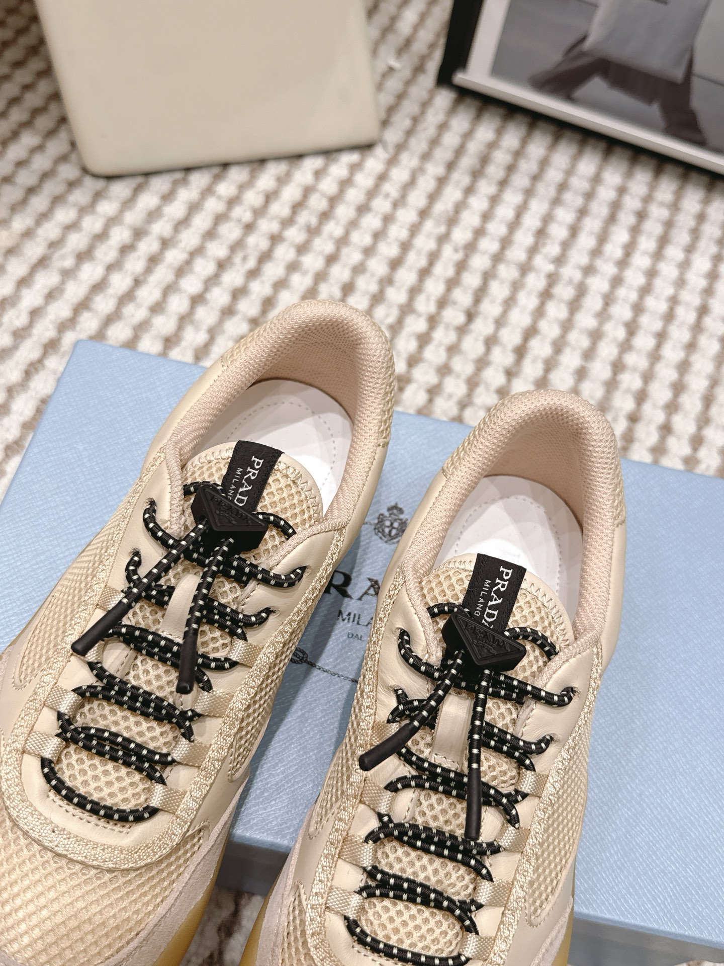 Prada Style Leather Women's Shoes style reference detail image 6 from source 784915