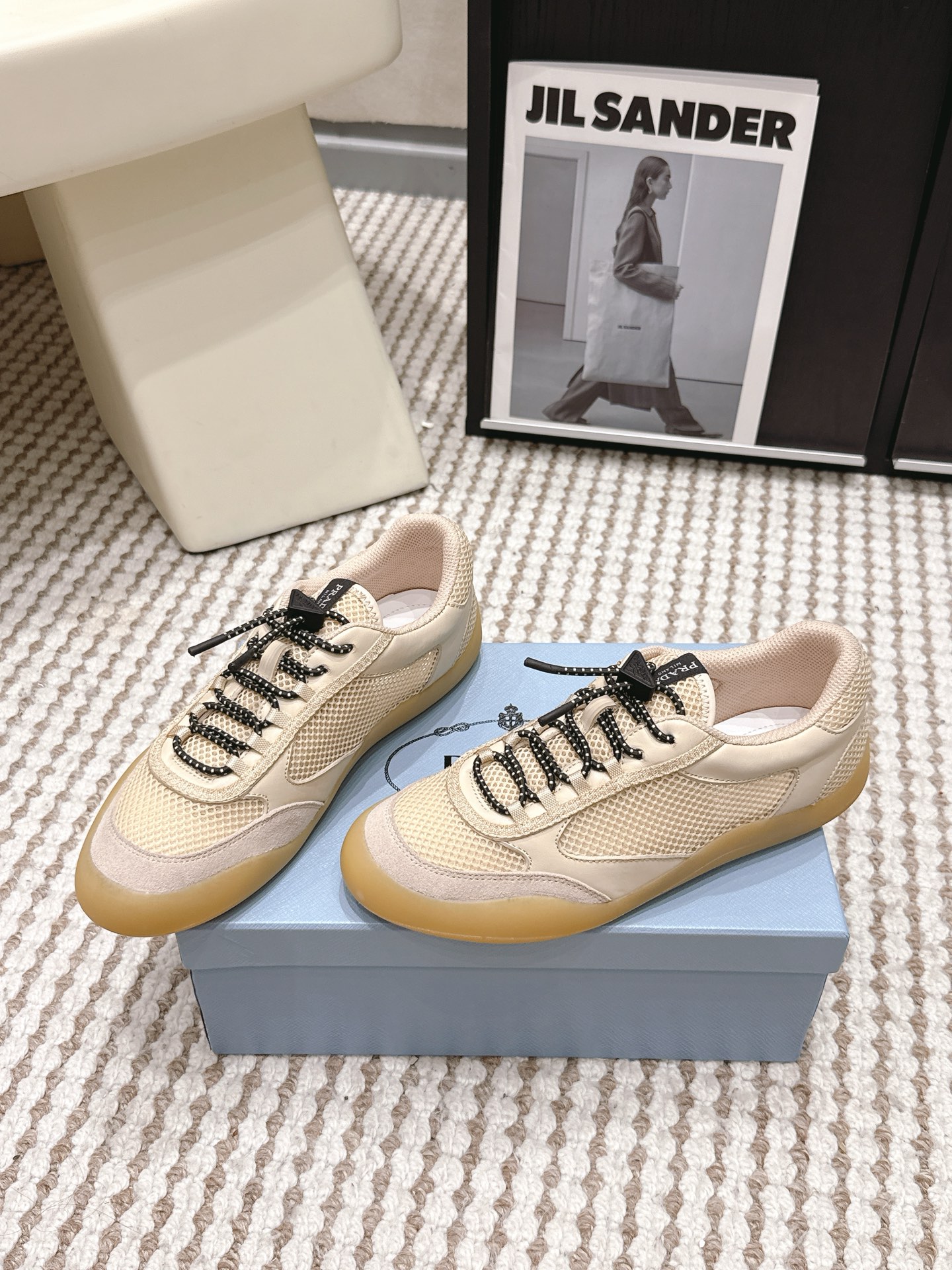 Prada Style Leather Women's Shoes style reference detail image 3 from source 784915