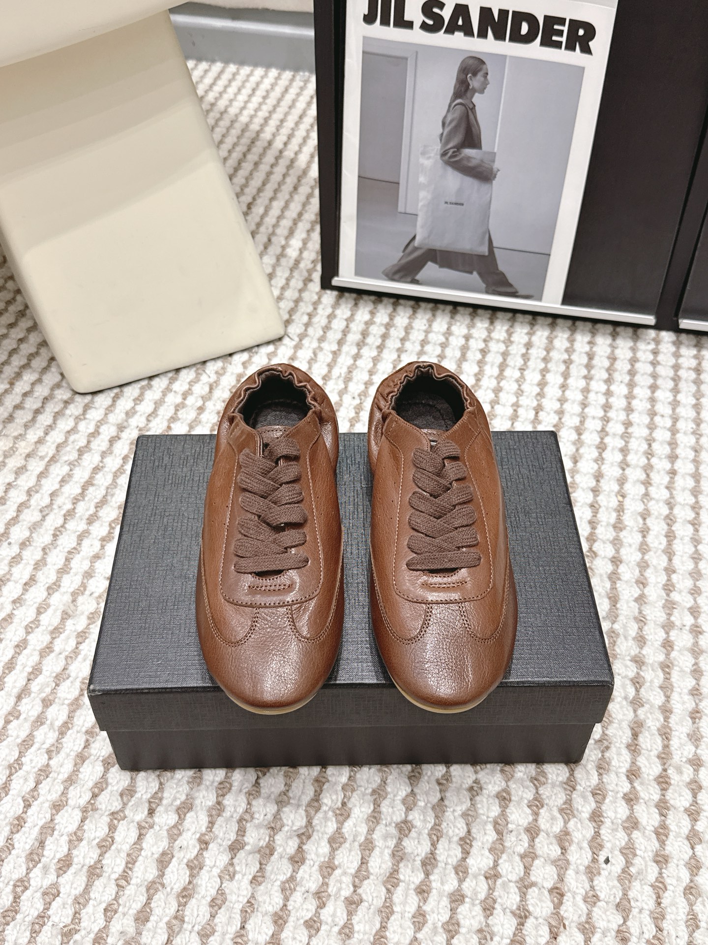 Стильные коричневые кожаные кроссовки Saint Laurent