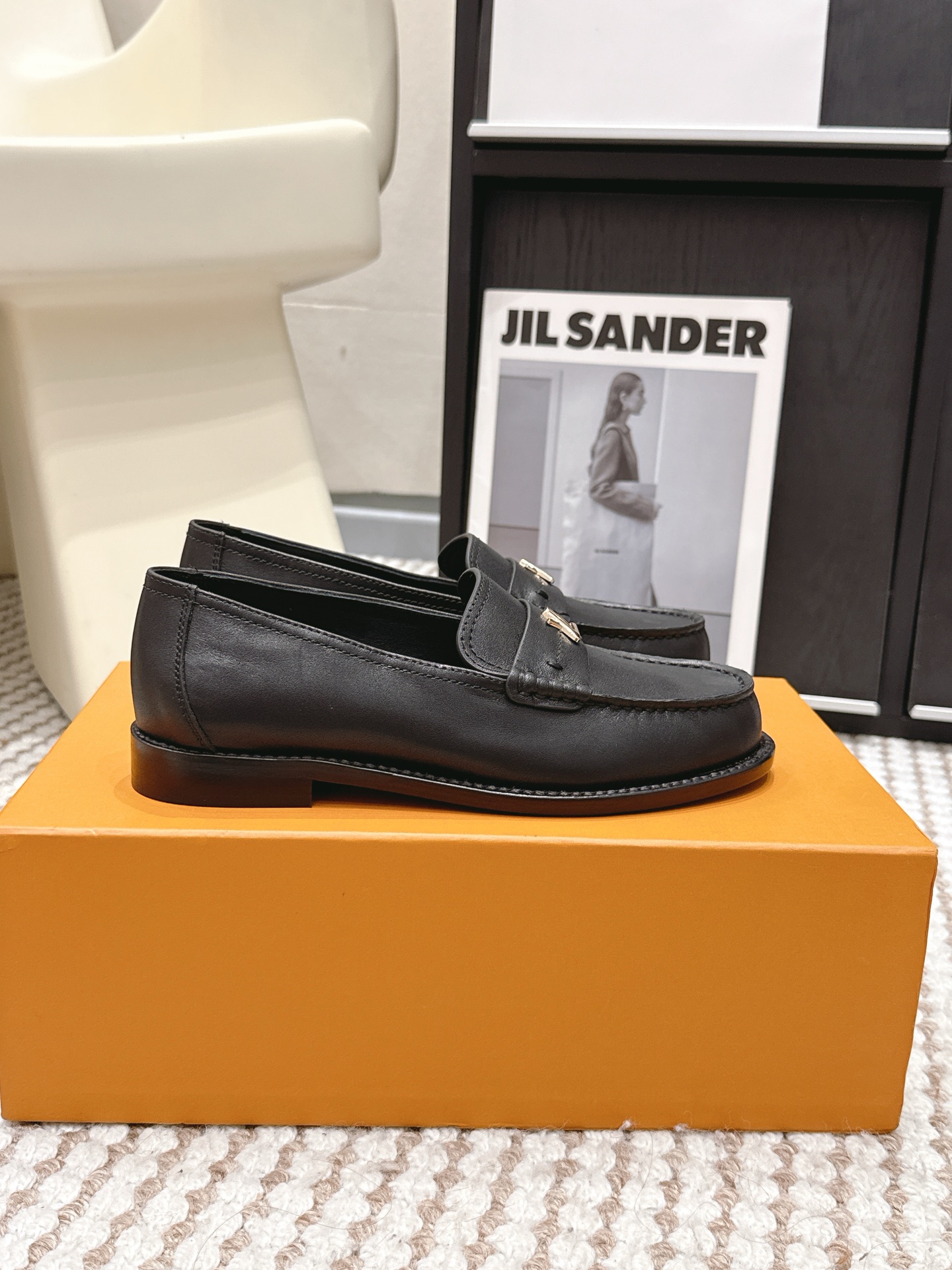 LV Style Black Leather Women's Shoes Lookbook Reference image 2