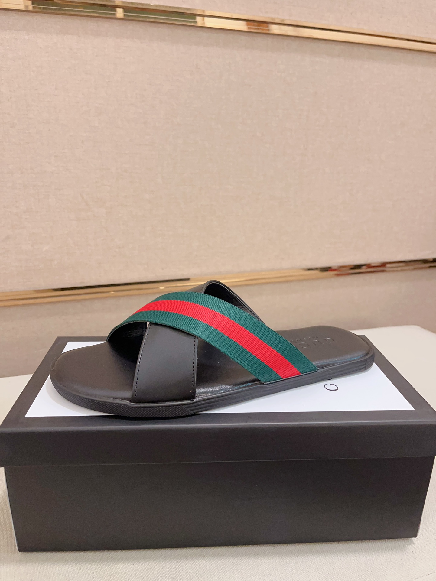 Gucci Zapatos Pantuflas Colección de verano Fashion Pantalones deportivos