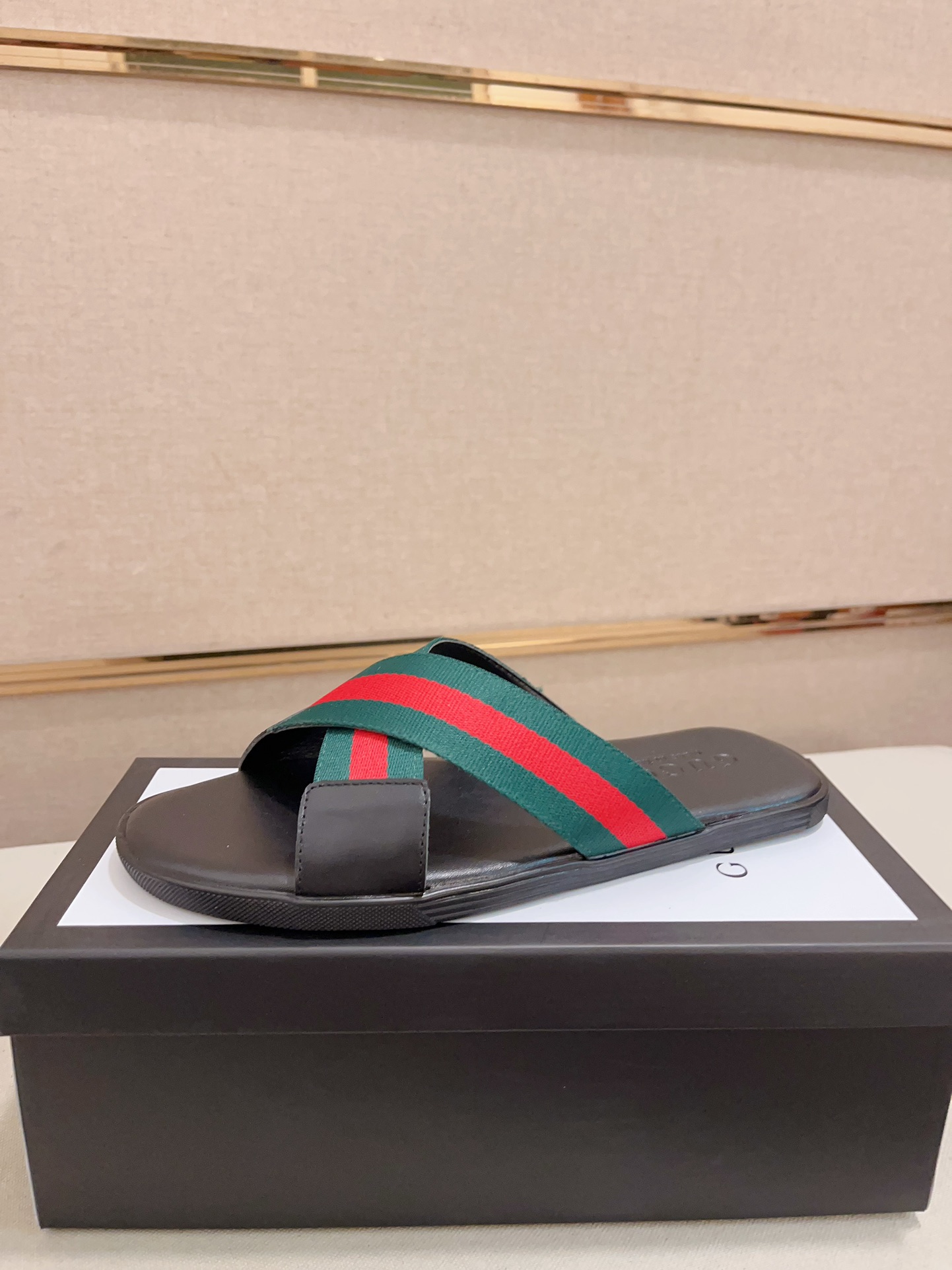 Gucci Comprar
 Zapatos Pantuflas Colección de verano Fashion Pantalones deportivos