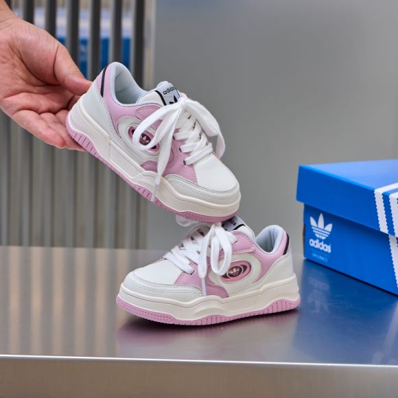 图片[5]-[庆祝][庆祝][庆祝]开学季到了，最新款阿迪达斯ADI2000出货了，全皮面的鞋子，脏了可以擦一下就好，制作鞋带魔术贴，方便穿脱，给你孩子挑双在合适不过的鞋子，❤️❤️❤️ ​号码：26一37， ​-选品中心