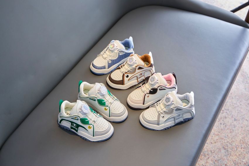 图片[8]-🔥🔥🔥Champion冠军撕撕乐面包鞋，升级旋转扣穿脱方便[庆祝]RB厚底板鞋，耐磨防滑，精品中精品，引导孩子走上冠军的道路🔥🔥🔥5个配色 号码26-37-选品中心