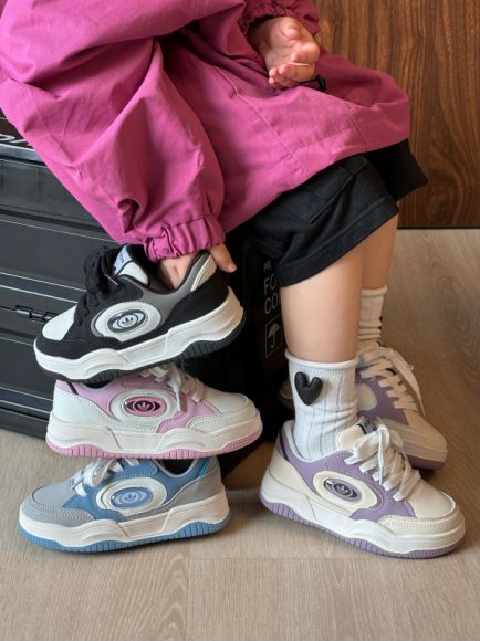 图片[5]-阿迪达斯男娃，女娃最爱💥💥💥上脚杆杆的🍡🍡🍡鞋带显质感，磨术扣穿脱方便，RB橡胶底防滑又耐穿，⚽️⚽️⚽️边侧真气垫超有立体感，你看上就来🔥🔥🔥-选品中心