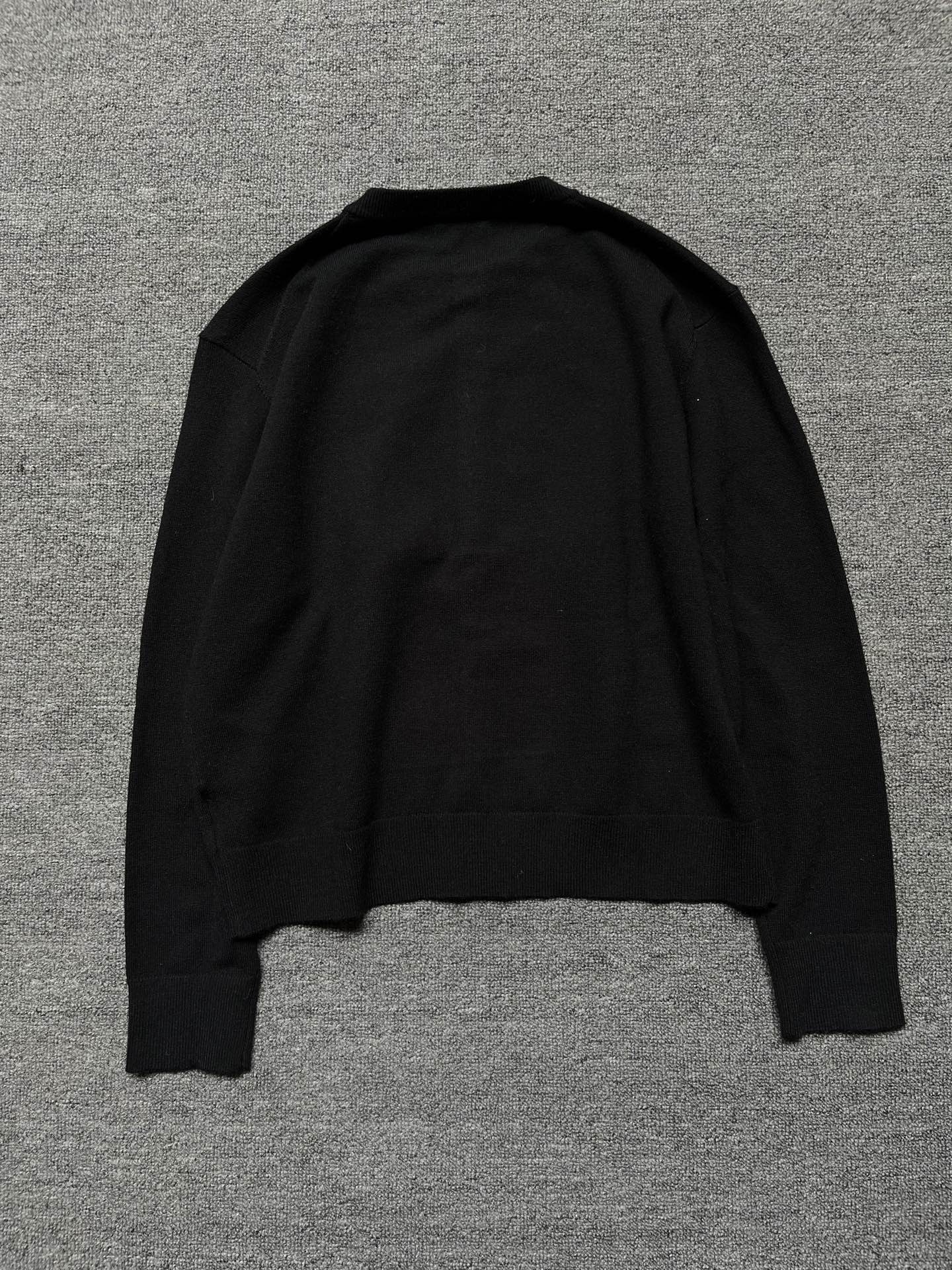 Title: ‘WE11DONE P696 Original Hardcore Female Suit with Tweezer – Fall/Winter Collection’ – Black, Sizes SML. - 图片 2