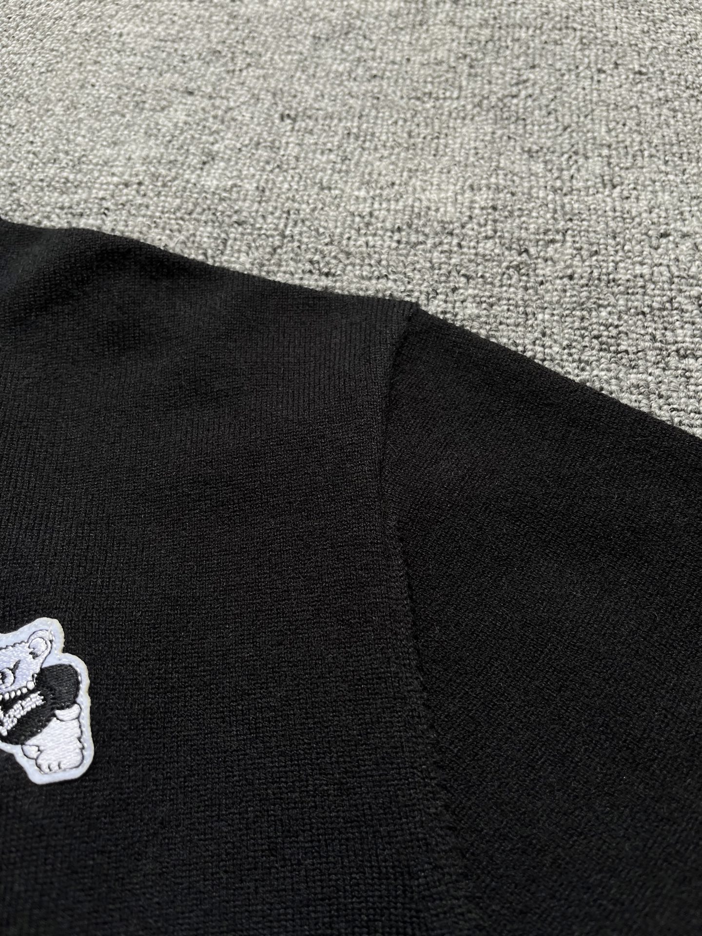 Title: ‘WE11DONE P696 Original Hardcore Female Suit with Tweezer – Fall/Winter Collection’ – Black, Sizes SML. - 图片 8