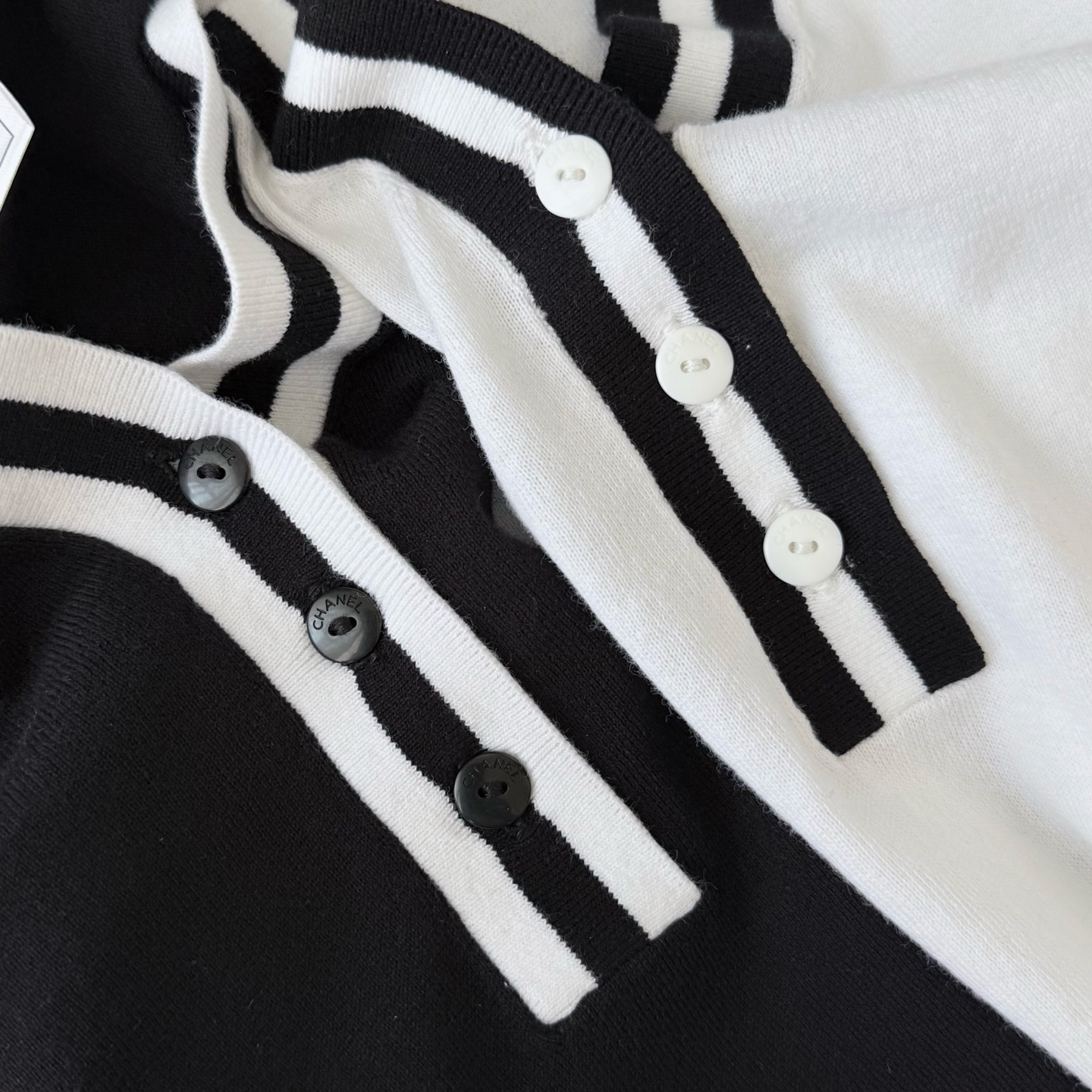 Chanel Women's Striped Trim Knit Short Sleeve Top - Soft & Comfortable 8 i1746803379864 2234 0 6