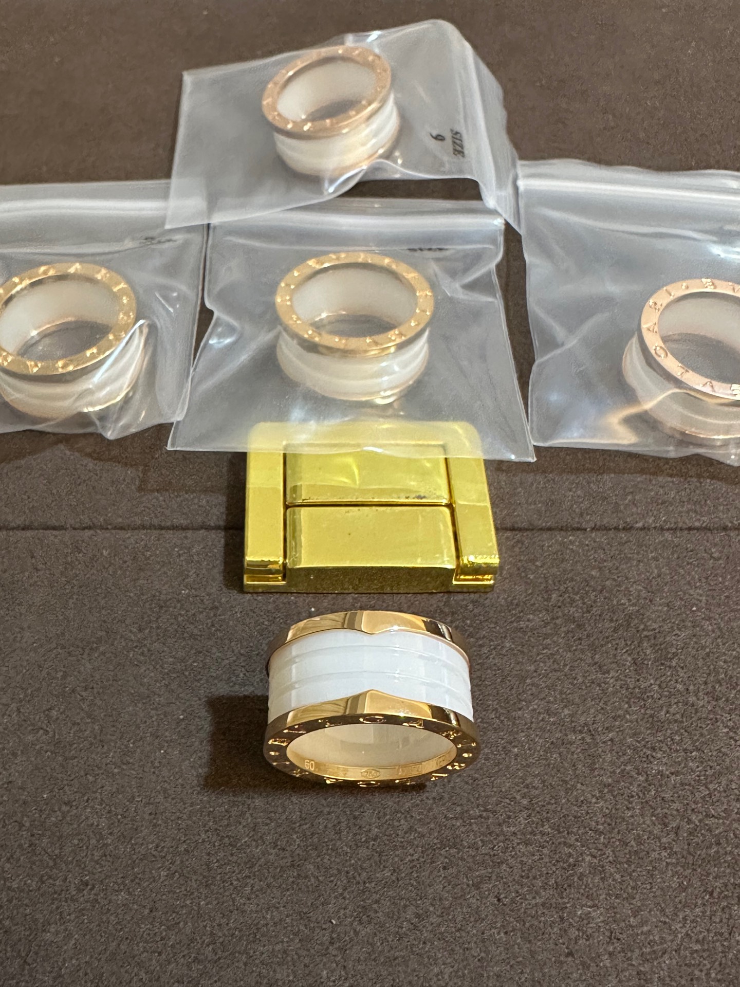 纯银顶级版宝格丽宽版玫白陶瓷戒指