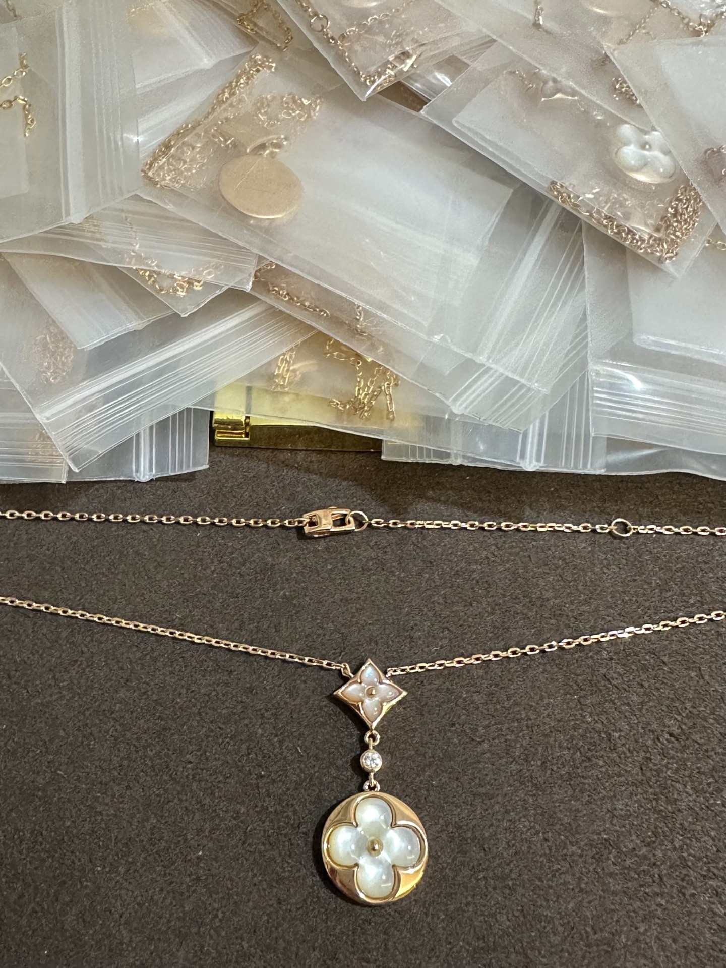 纯银顶级版LV双花白贝➕粉贝项链