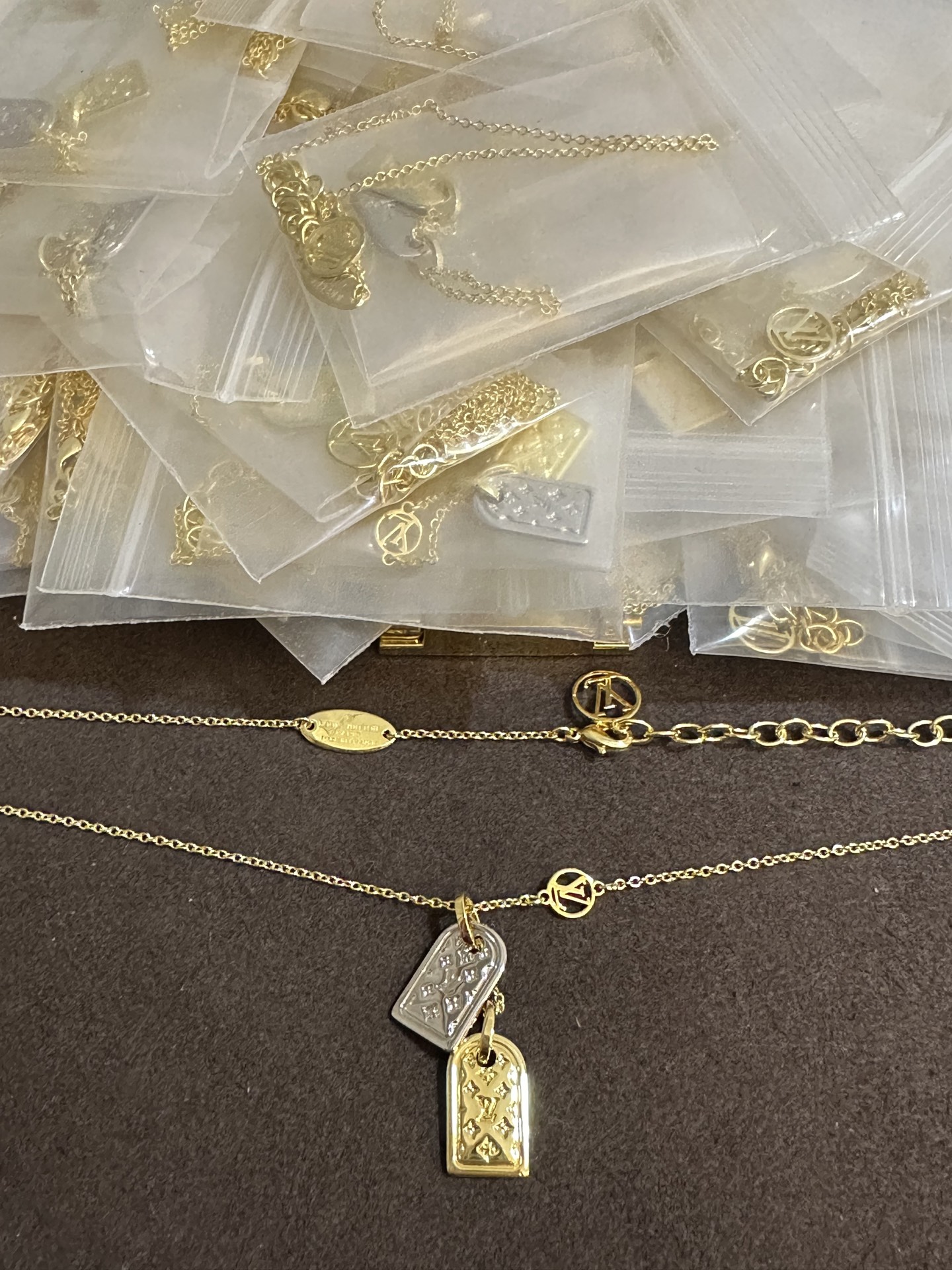 纯银顶级版LV双牌项链，(实价)95